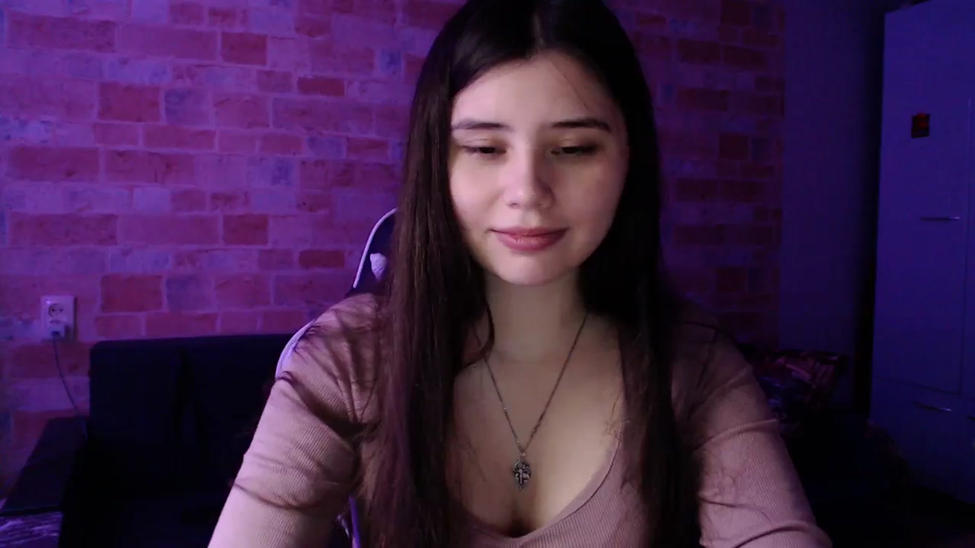 Gallery image thumbnail from Moon_light23's myfreecams stream on, 11/05/2023, 21:38 image 20 of 20