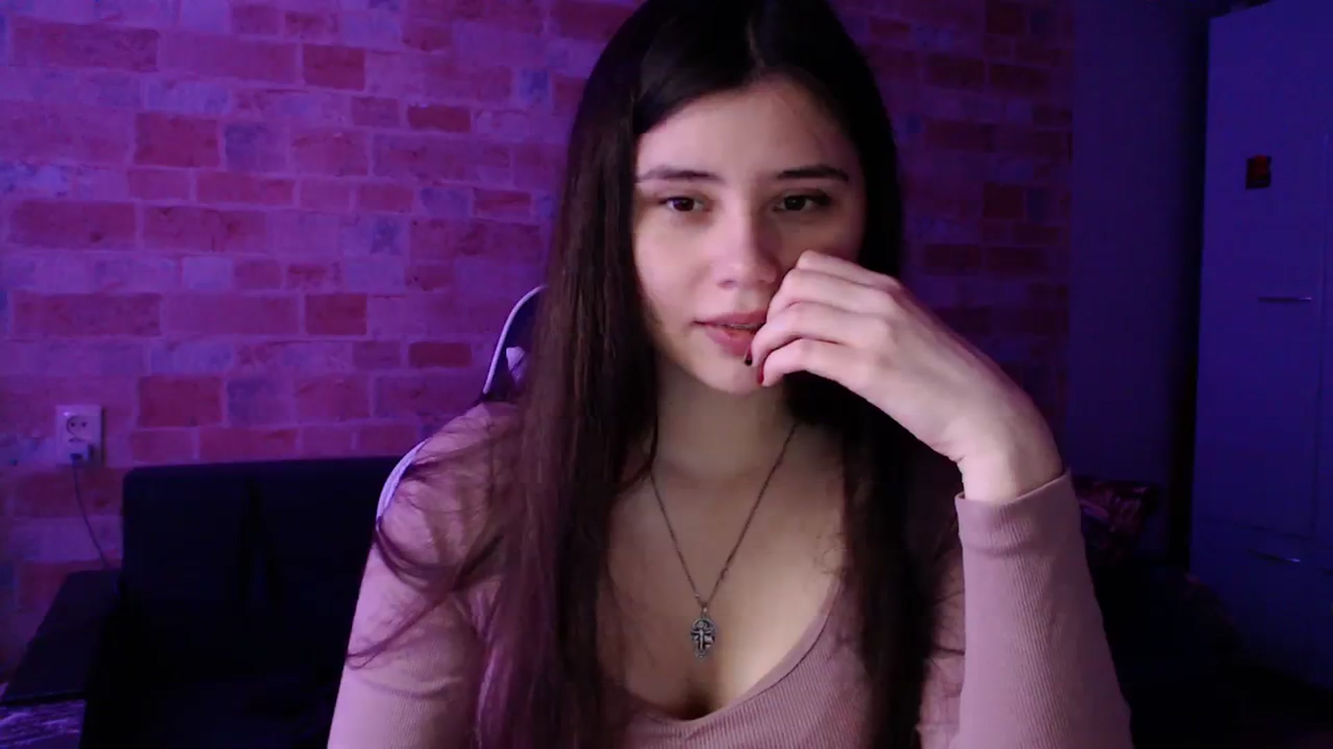 Gallery image thumbnail from Moon_light23's myfreecams stream on, 11/05/2023, 21:38 image 19 of 20