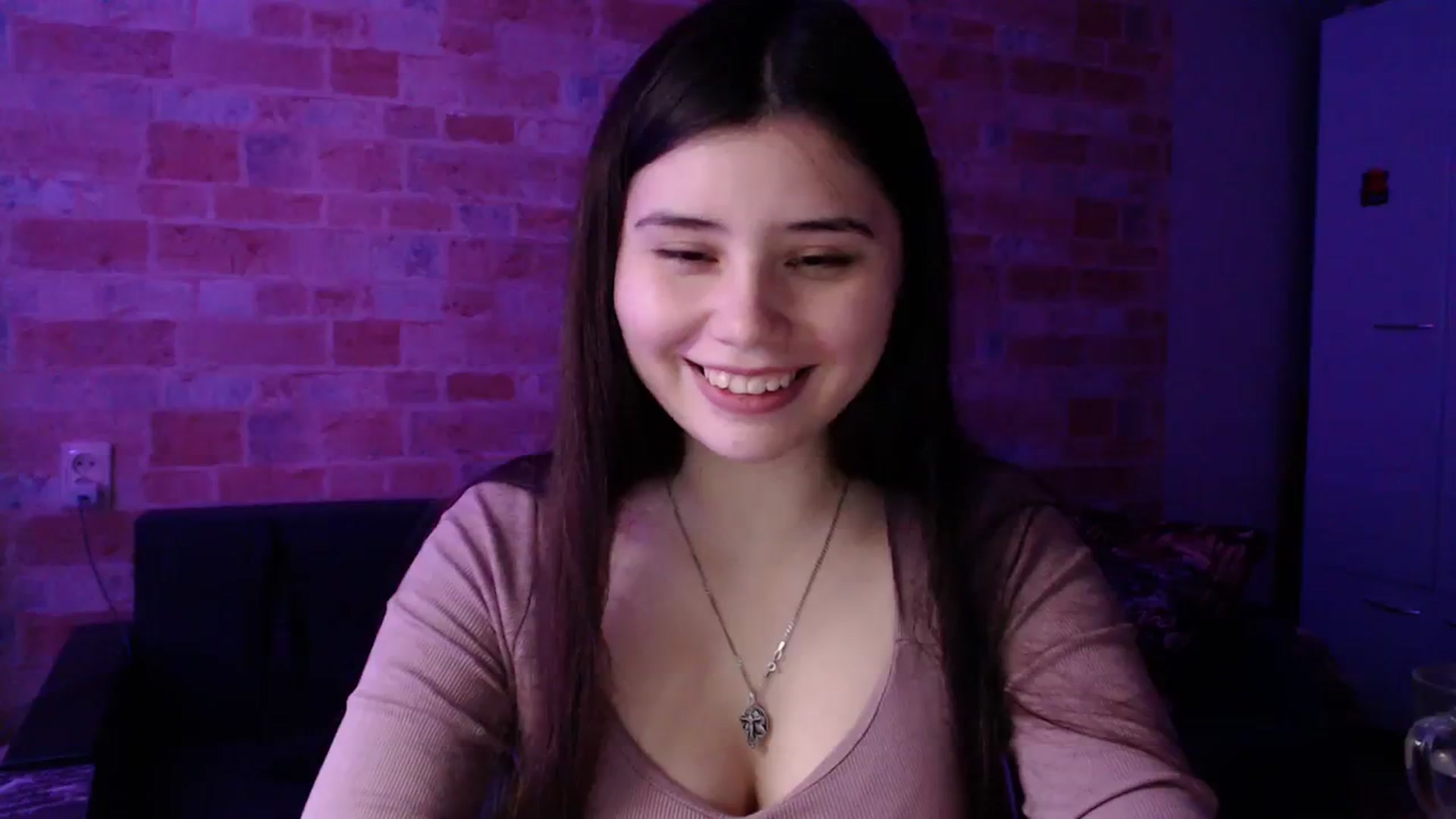 Gallery image thumbnail from Moon_light23's myfreecams stream on, 11/05/2023, 21:38 image 7 of 20