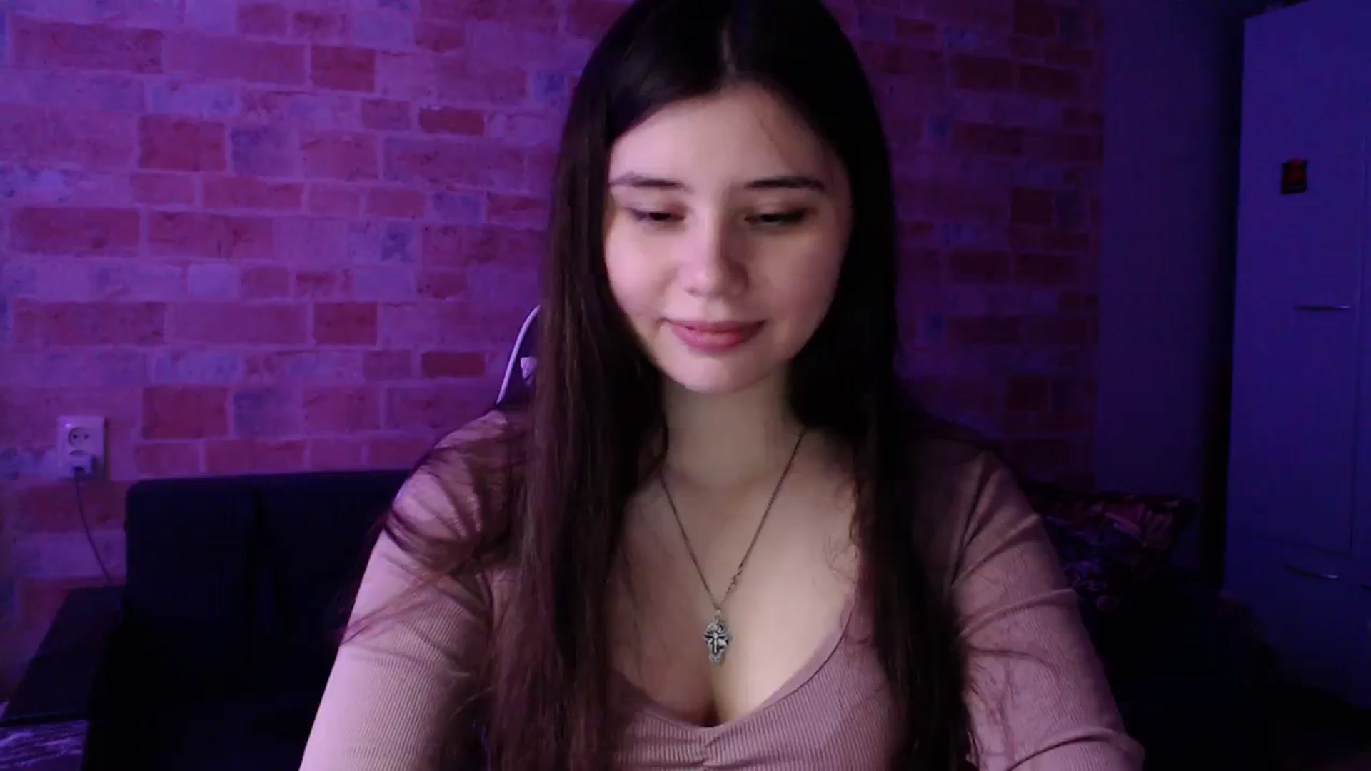 Gallery image thumbnail from Moon_light23's myfreecams stream on, 11/05/2023, 21:38 image 18 of 20