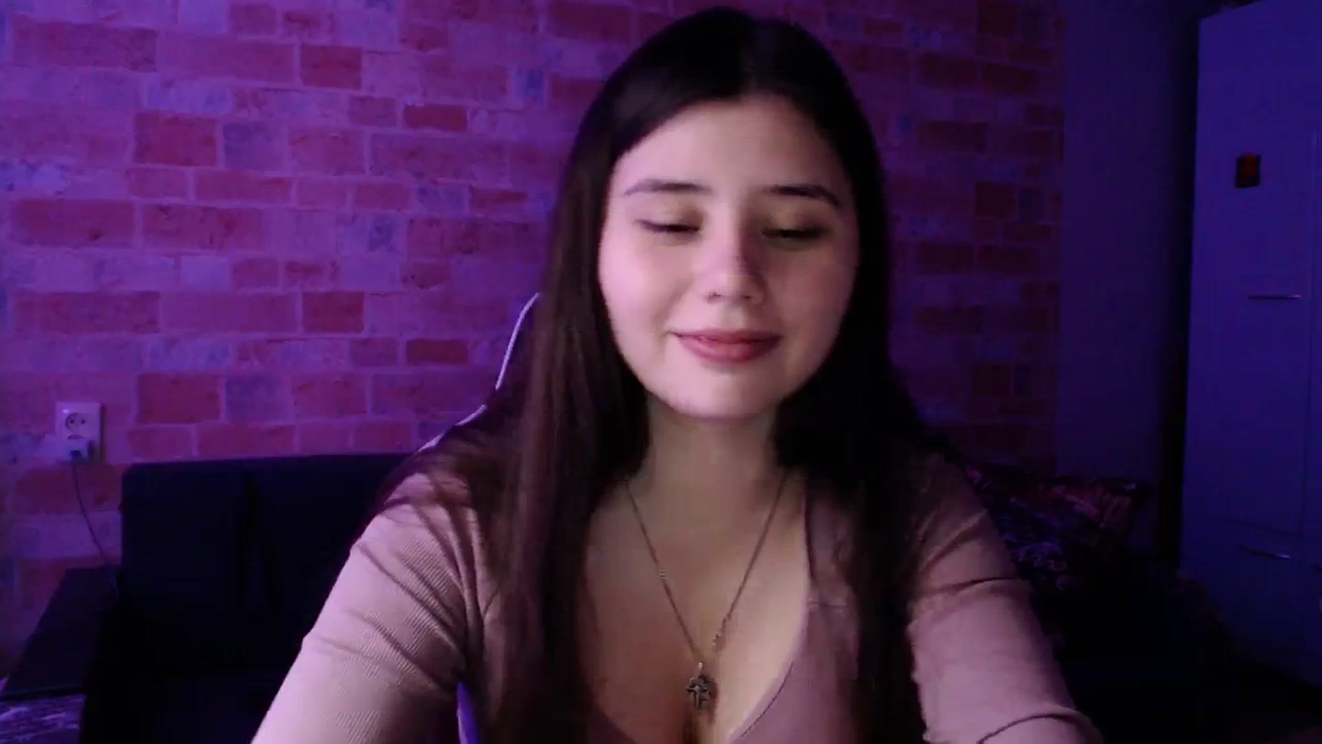 Gallery image thumbnail from Moon_light23's myfreecams stream on, 11/05/2023, 21:38 image 14 of 20
