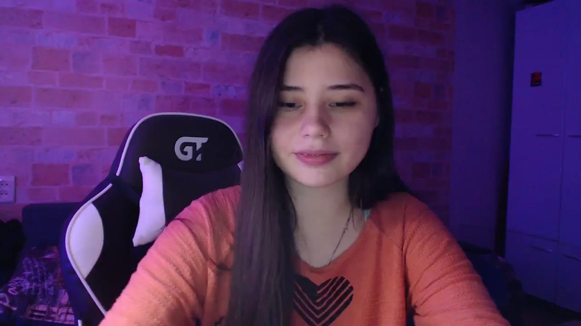 Gallery image thumbnail from Moon_light23's myfreecams stream on, 11/20/2023, 19:32 image 19 of 20