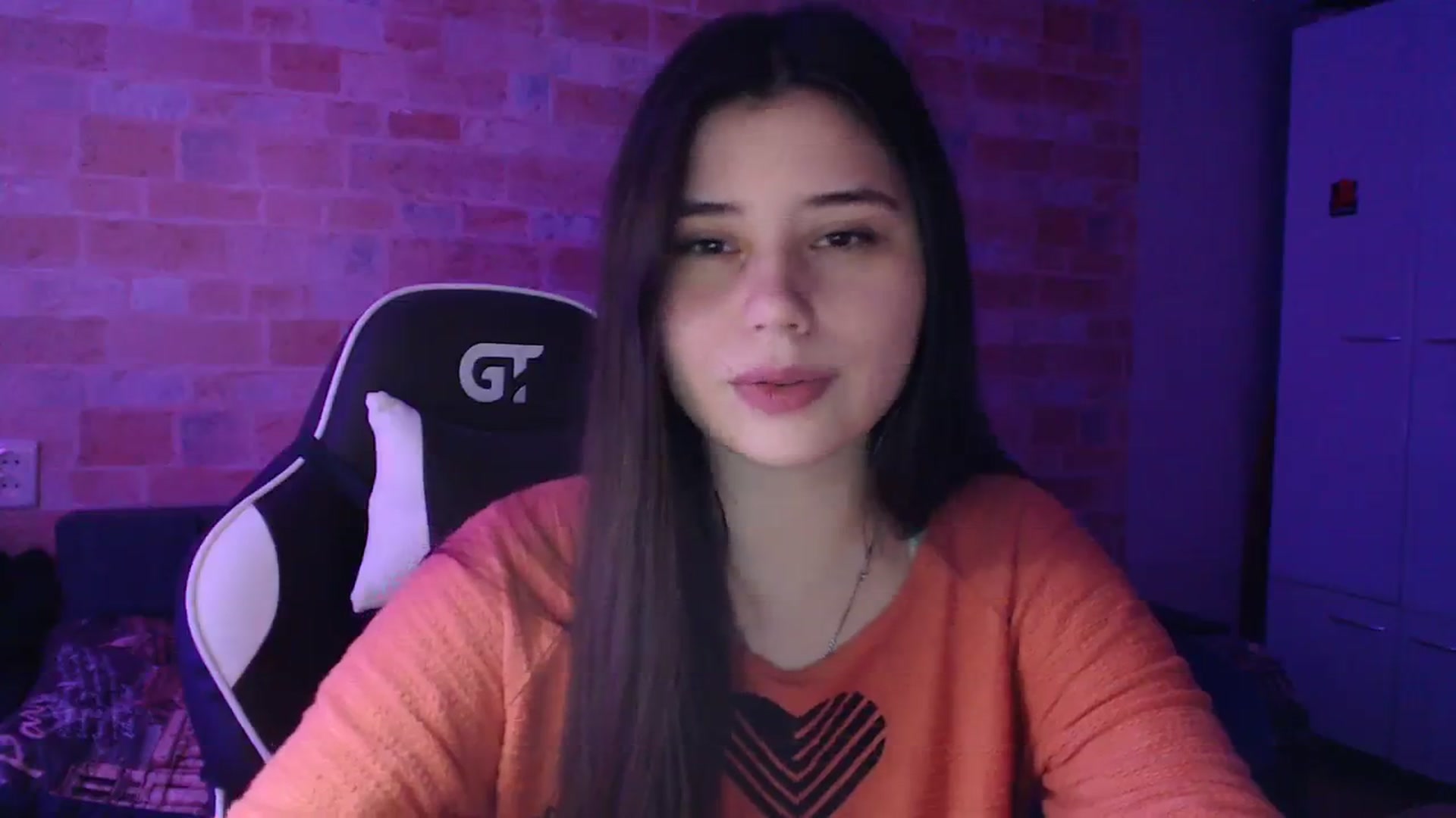 Gallery image thumbnail from Moon_light23's myfreecams stream on, 11/20/2023, 19:32 image 15 of 20