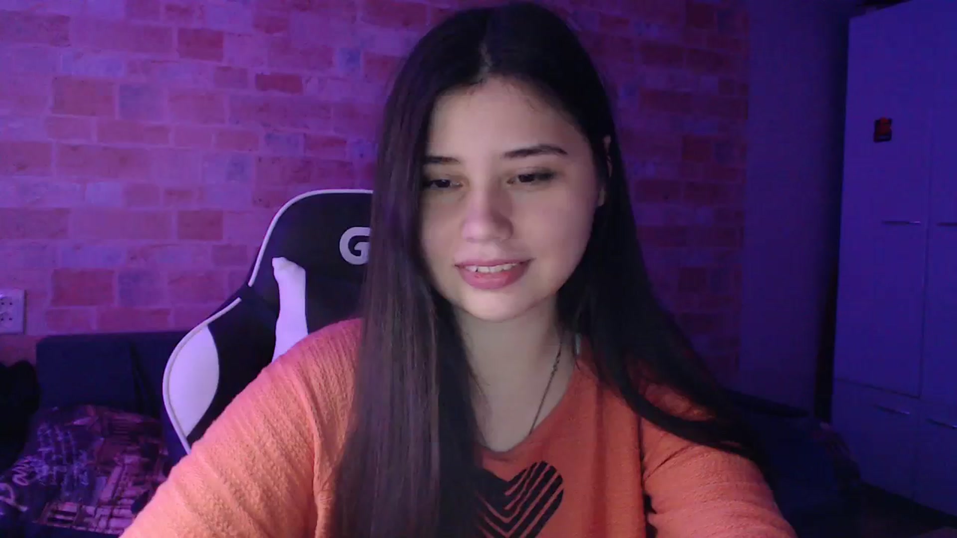 Gallery image thumbnail from Moon_light23's myfreecams stream on, 11/20/2023, 19:32 image 7 of 20