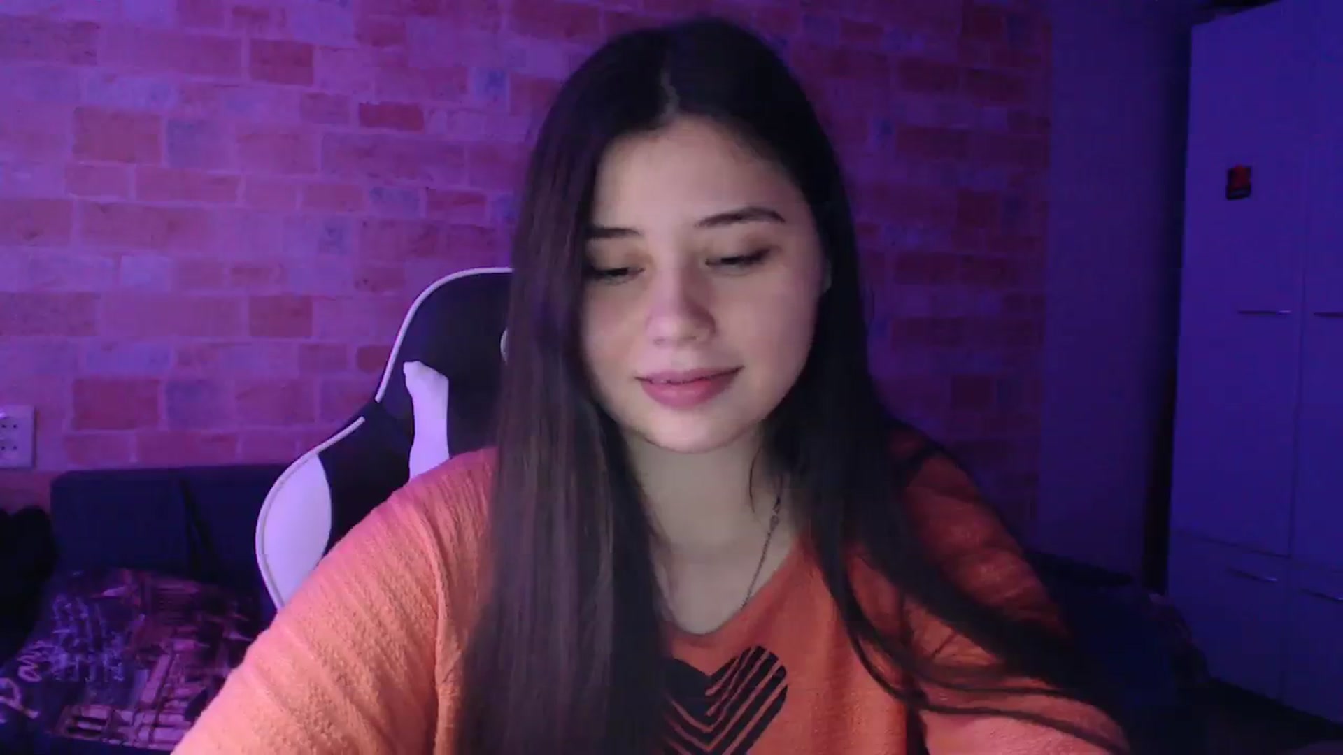 Gallery image thumbnail from Moon_light23's myfreecams stream on, 11/20/2023, 19:32 image 9 of 20