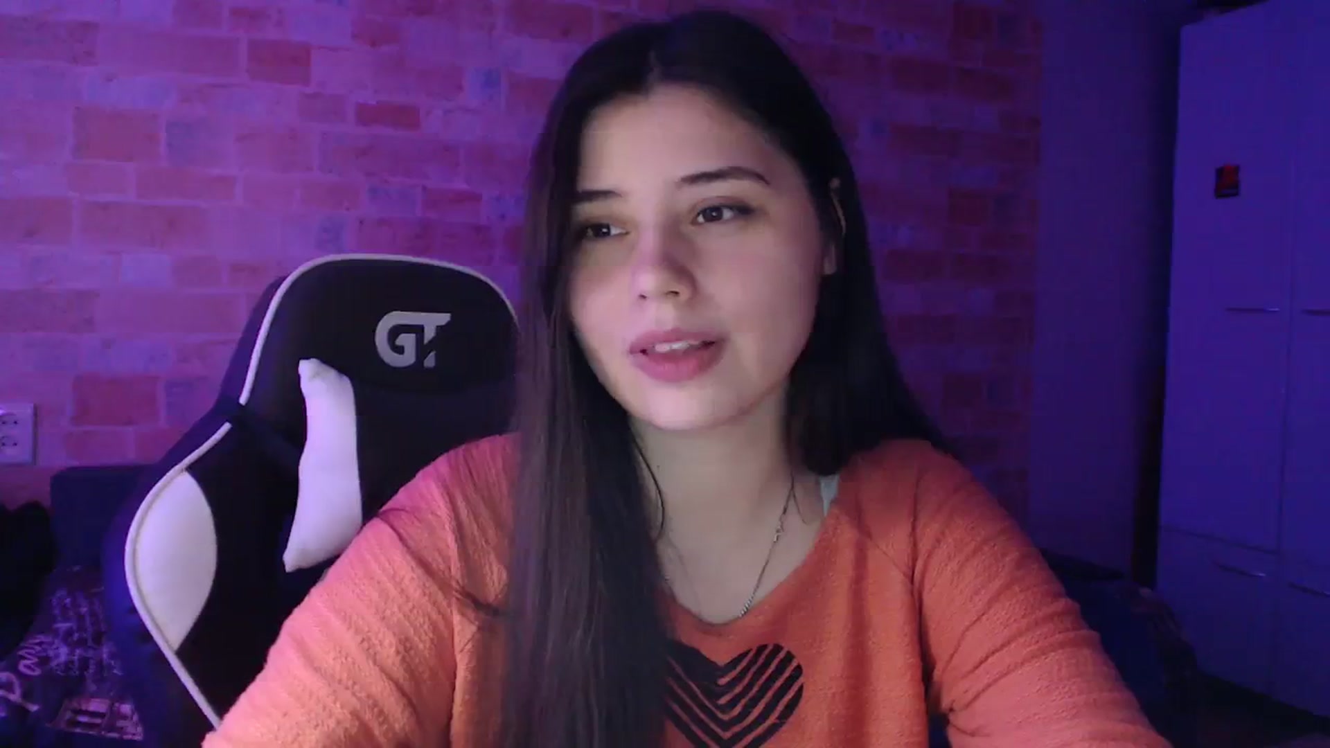 Gallery image thumbnail from Moon_light23's myfreecams stream on, 11/20/2023, 19:32 image 18 of 20