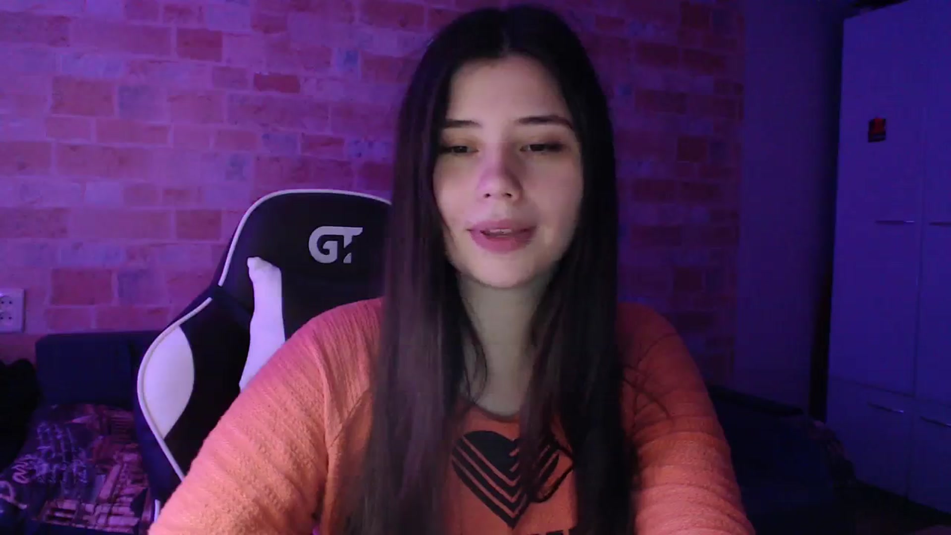 Gallery image thumbnail from Moon_light23's myfreecams stream on, 11/20/2023, 20:16 image 14 of 20