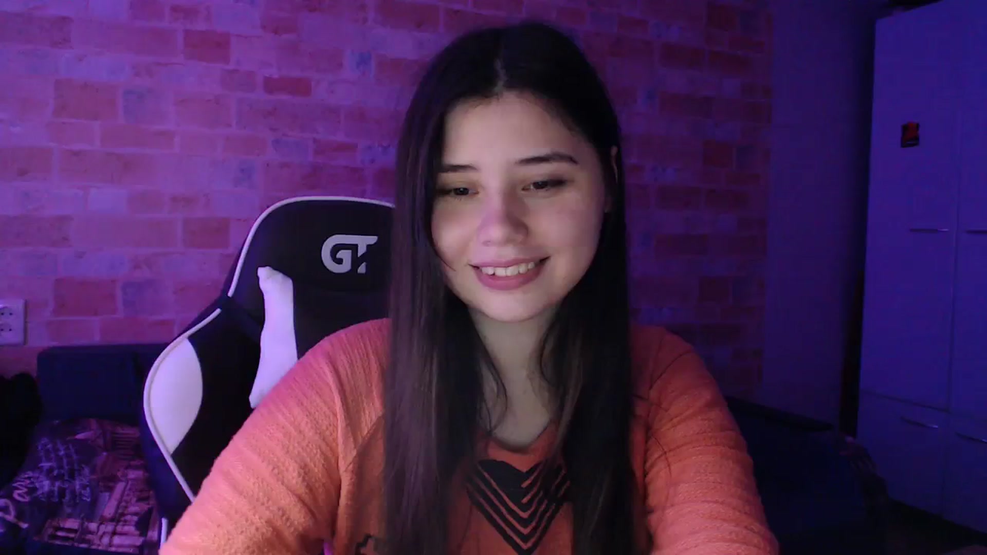 Gallery image thumbnail from Moon_light23's myfreecams stream on, 11/20/2023, 20:16 image 16 of 20