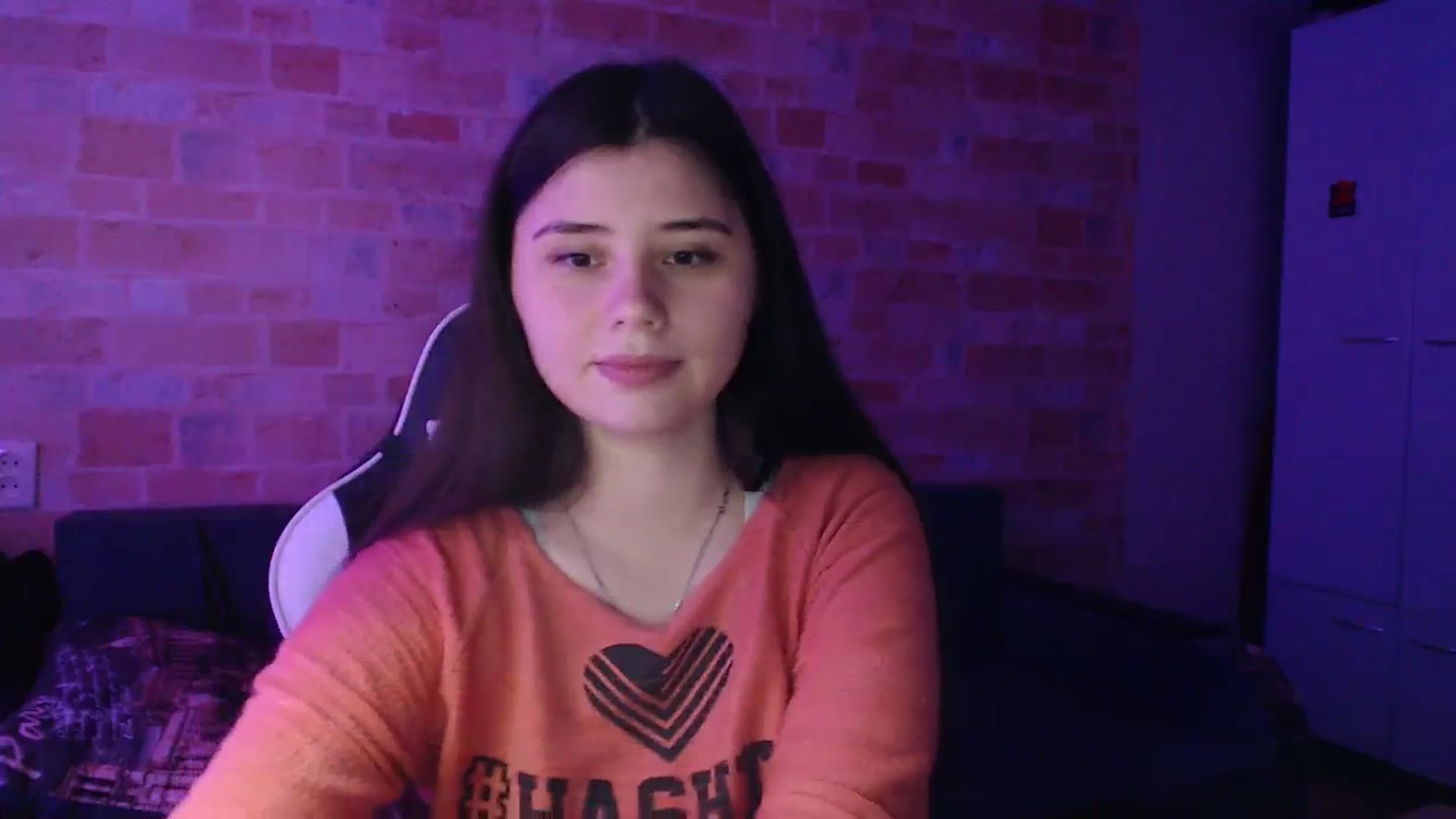 Gallery image thumbnail from Moon_light23's myfreecams stream on, 11/20/2023, 20:16 image 4 of 20