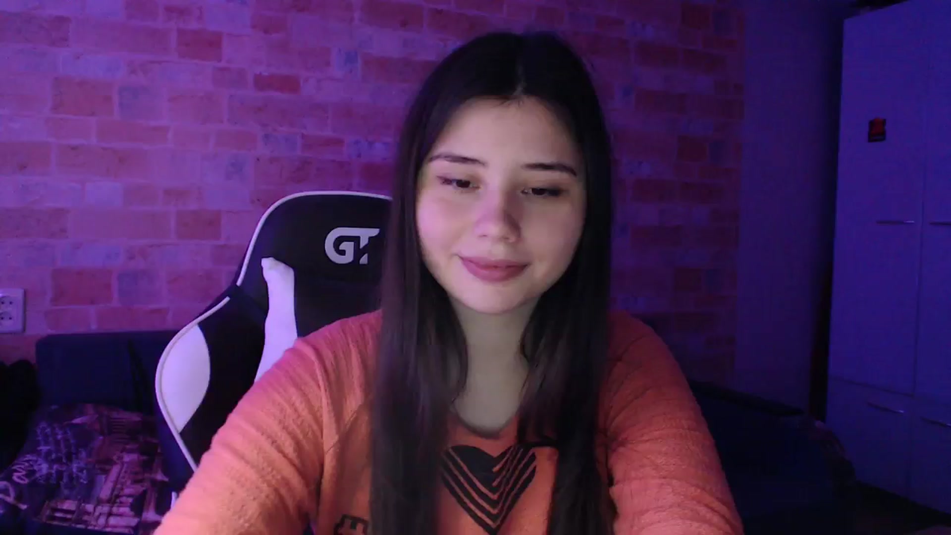 Gallery image thumbnail from Moon_light23's myfreecams stream on, 11/20/2023, 20:16 image 11 of 20