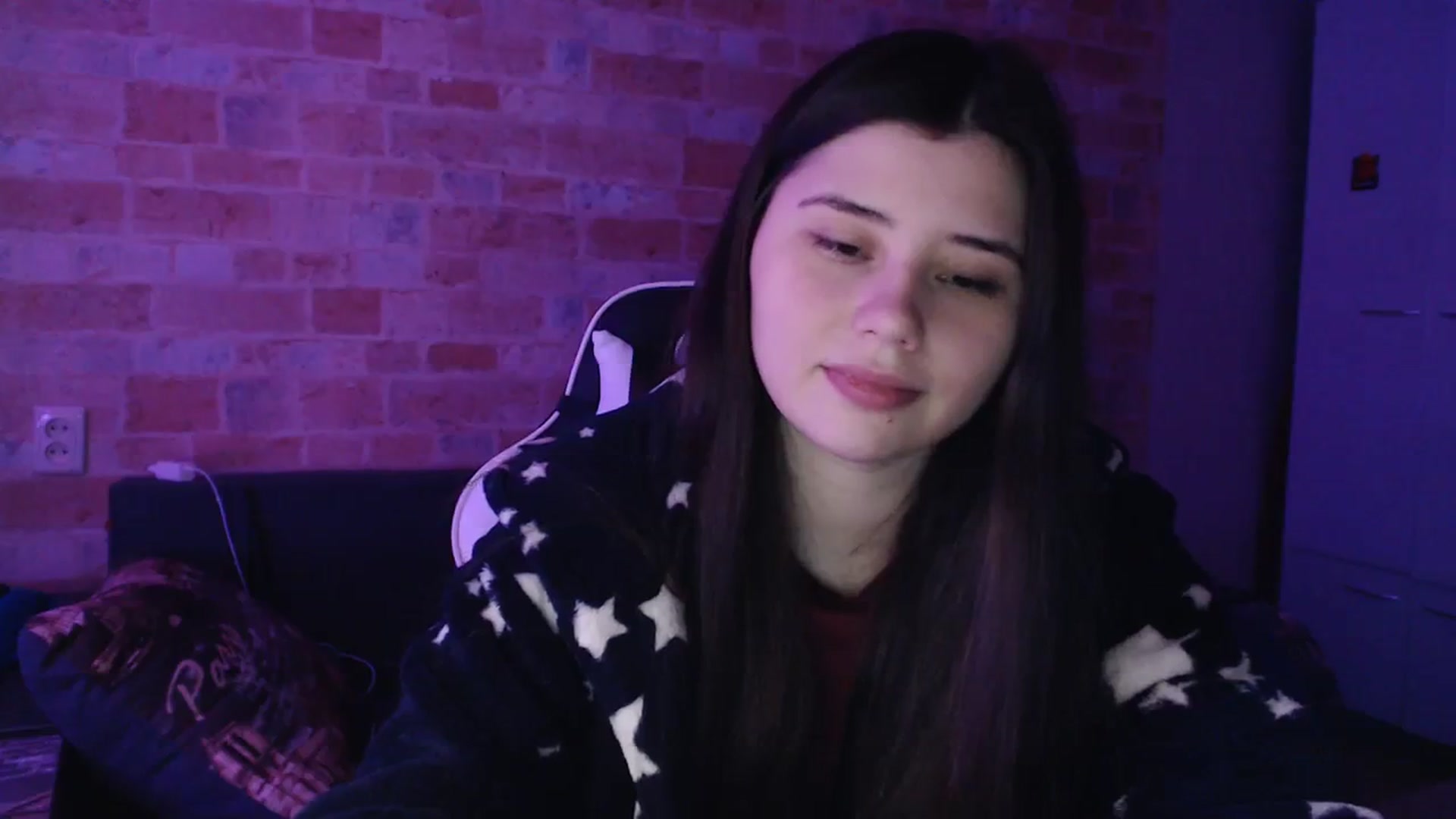 Gallery image thumbnail from Moon_light23's myfreecams stream on, 11/27/2023, 19:34 image 20 of 20