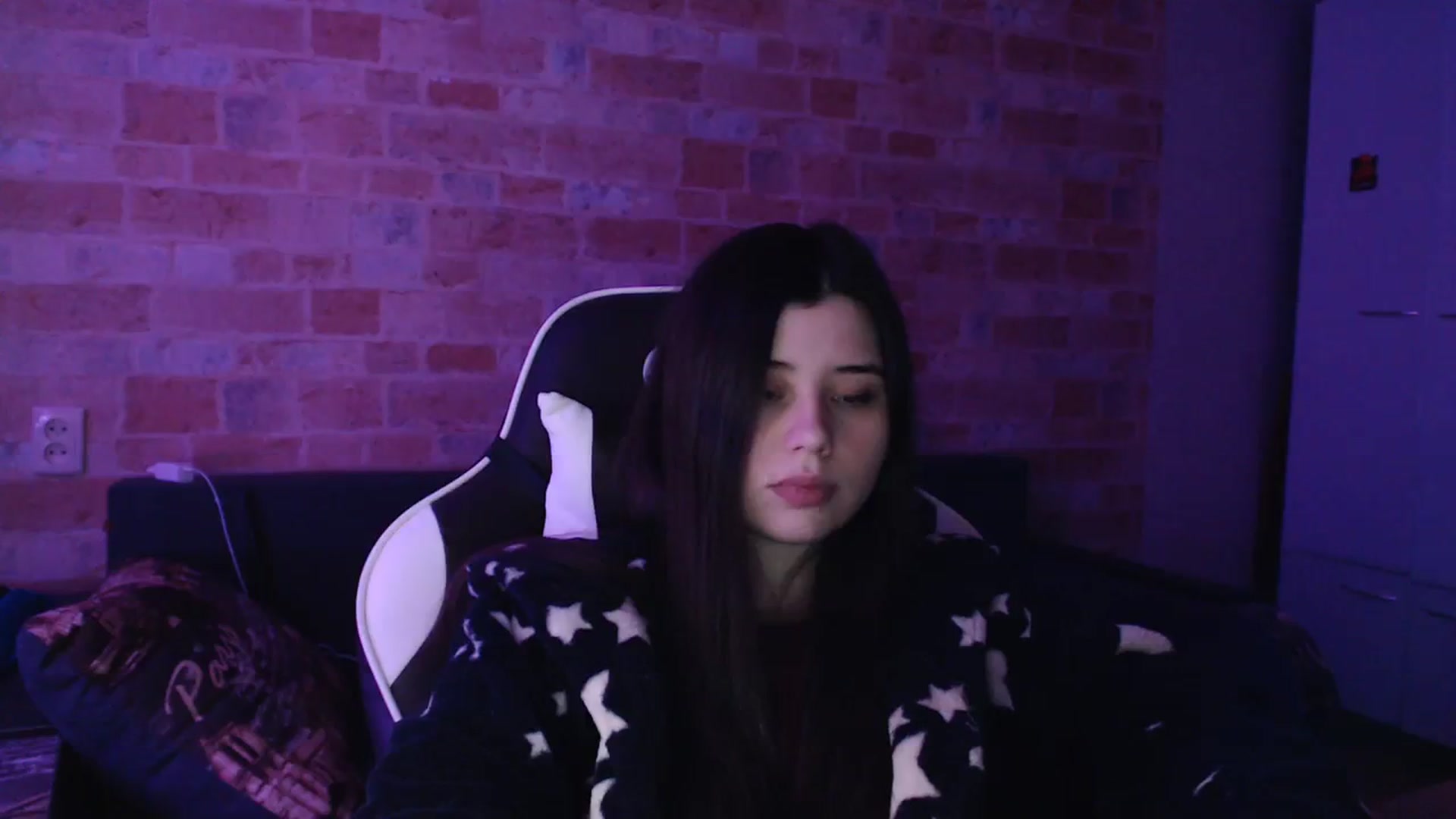 Gallery image thumbnail from Moon_light23's myfreecams stream on, 11/27/2023, 19:34 image 4 of 20