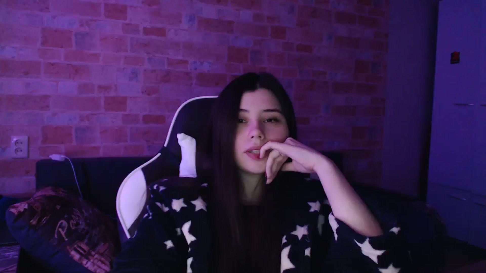Gallery image thumbnail from Moon_light23's myfreecams stream on, 11/27/2023, 19:34 image 1 of 20