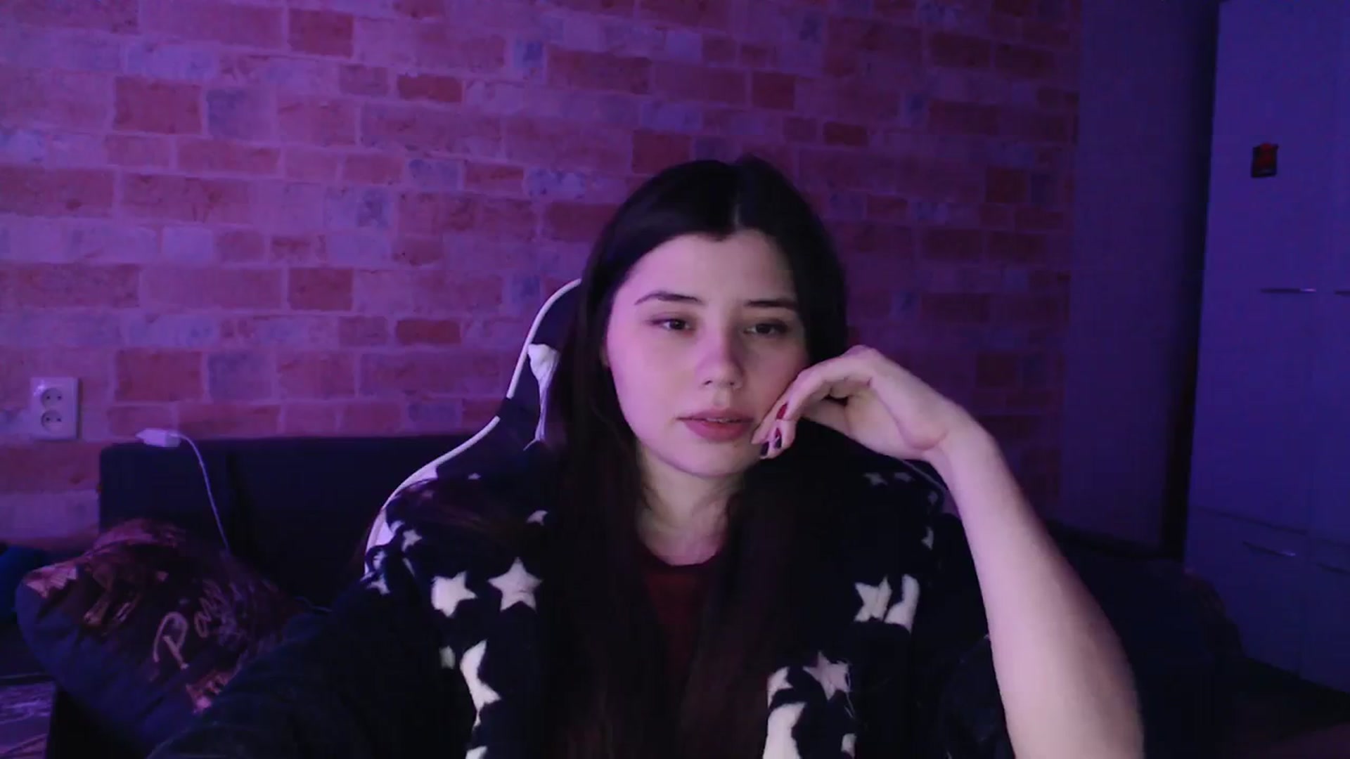 Gallery image thumbnail from Moon_light23's myfreecams stream on, 11/27/2023, 19:34 image 9 of 20