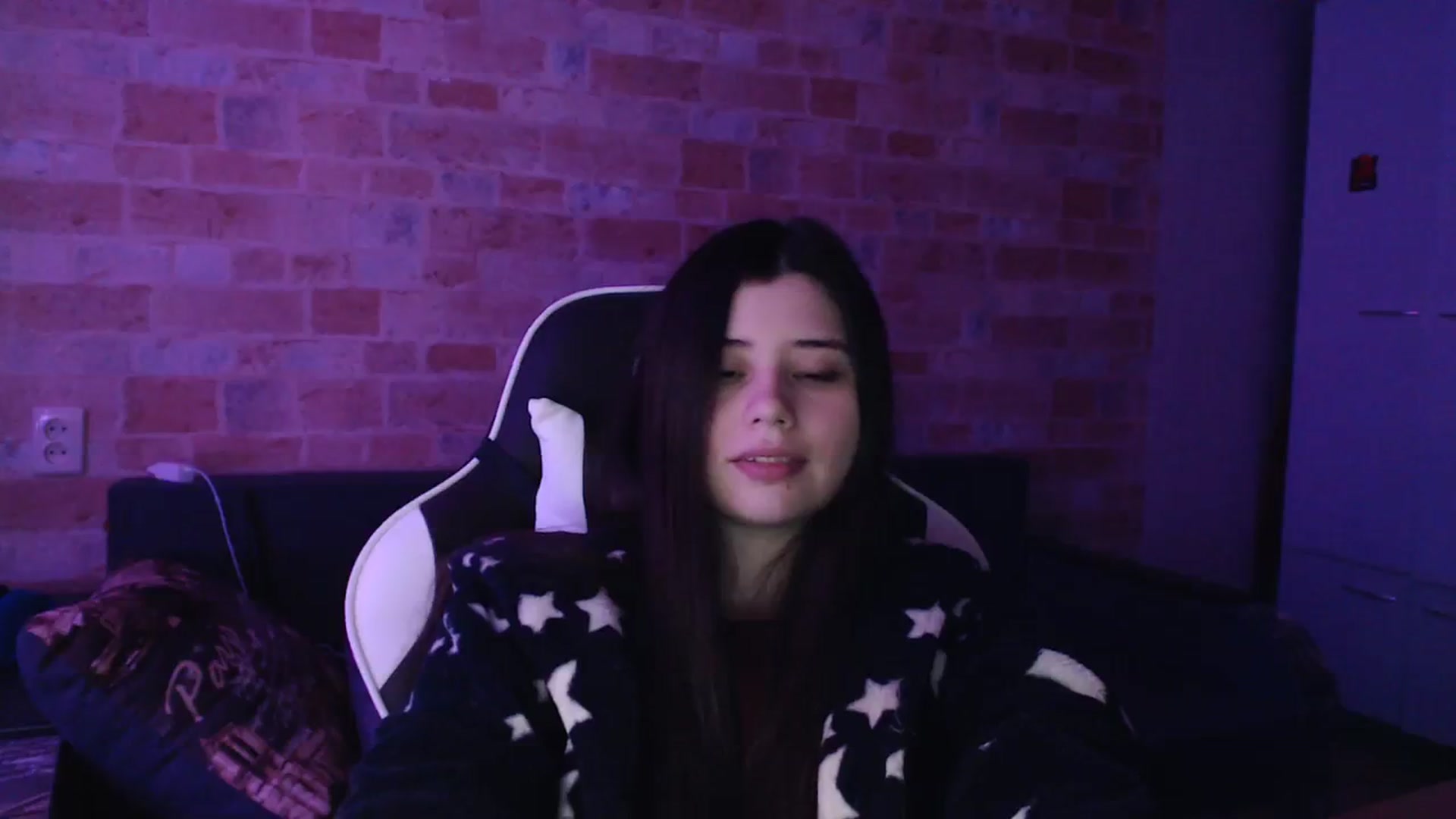 Gallery image thumbnail from Moon_light23's myfreecams stream on, 11/27/2023, 19:34 image 3 of 20