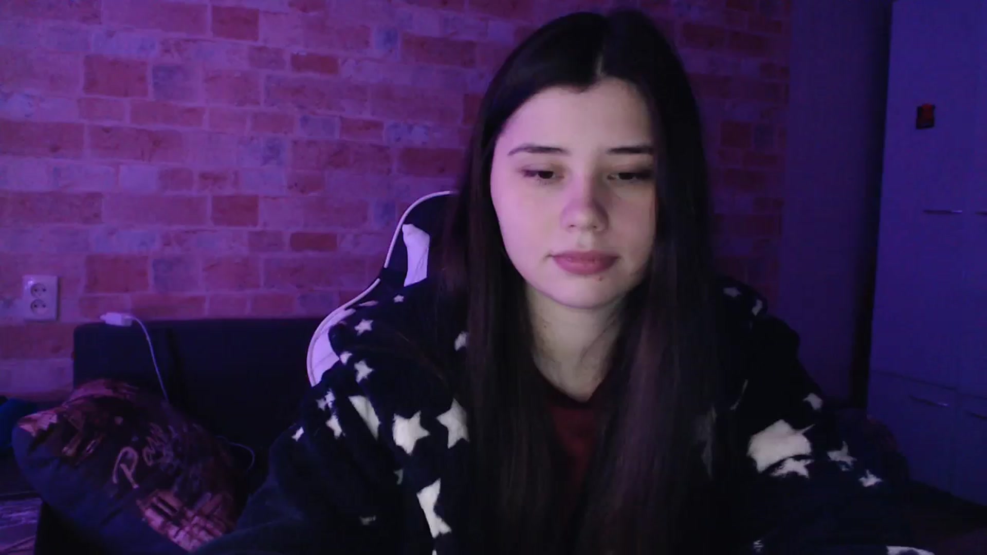 Gallery image thumbnail from Moon_light23's myfreecams stream on, 11/27/2023, 19:34 image 17 of 20