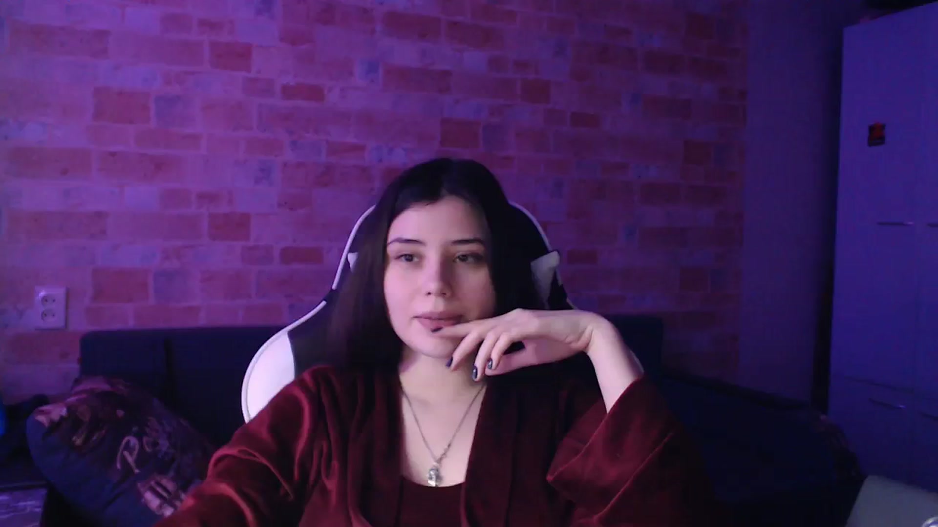 Gallery image thumbnail from Moon_light23's myfreecams stream on, 12/03/2023, 19:51 image 2 of 20