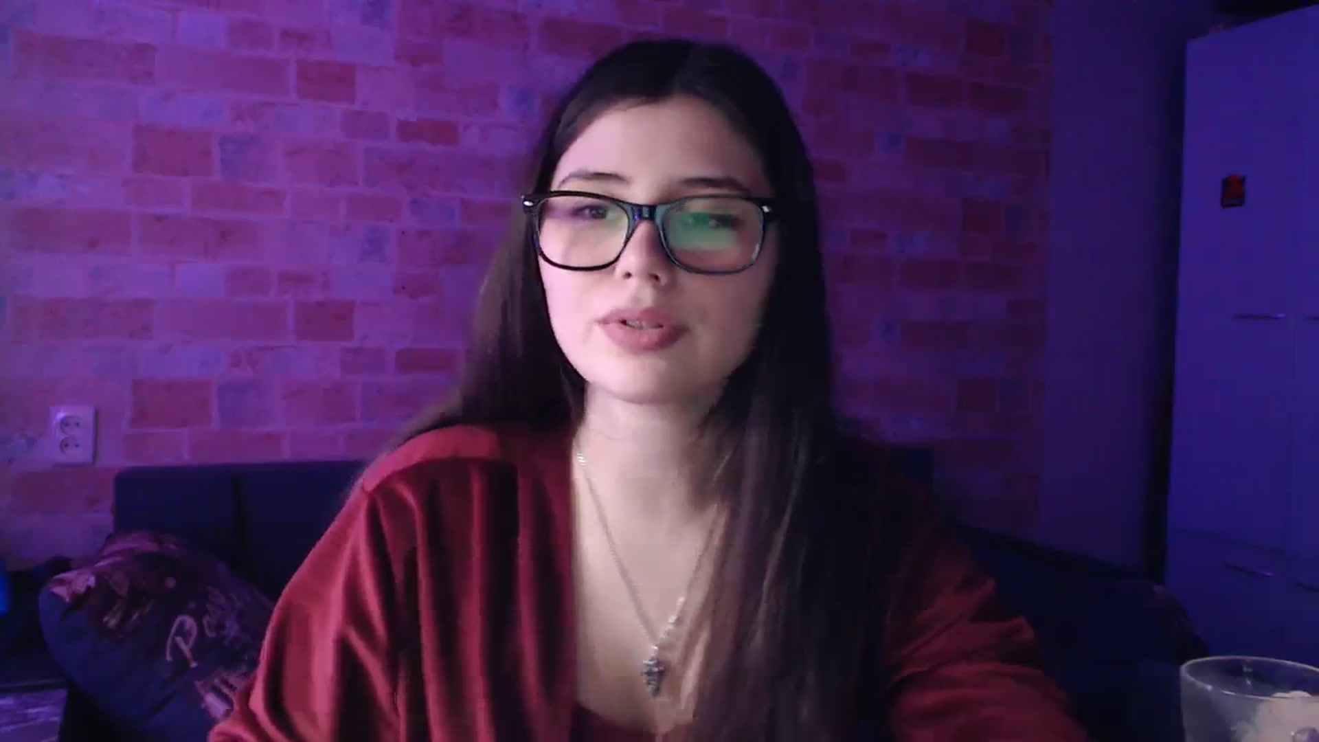 Gallery image thumbnail from Moon_light23's myfreecams stream on, 12/03/2023, 19:51 image 17 of 20