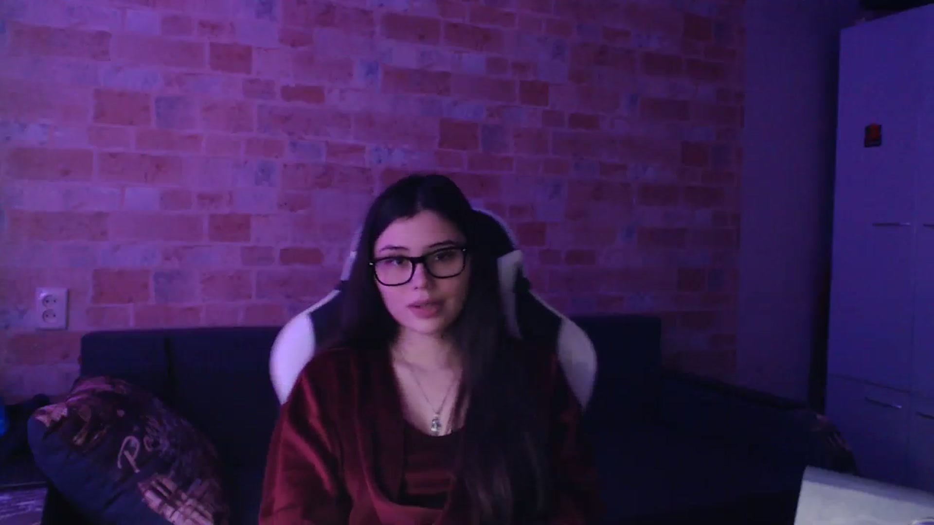 Gallery image thumbnail from Moon_light23's myfreecams stream on, 12/03/2023, 19:51 image 19 of 20