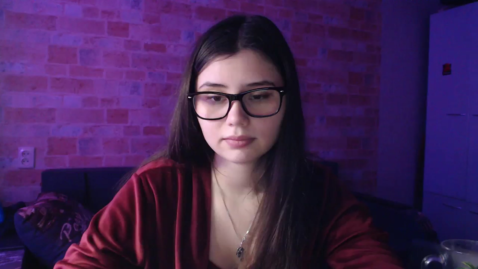 Gallery image thumbnail from Moon_light23's myfreecams stream on, 12/03/2023, 19:51 image 18 of 20