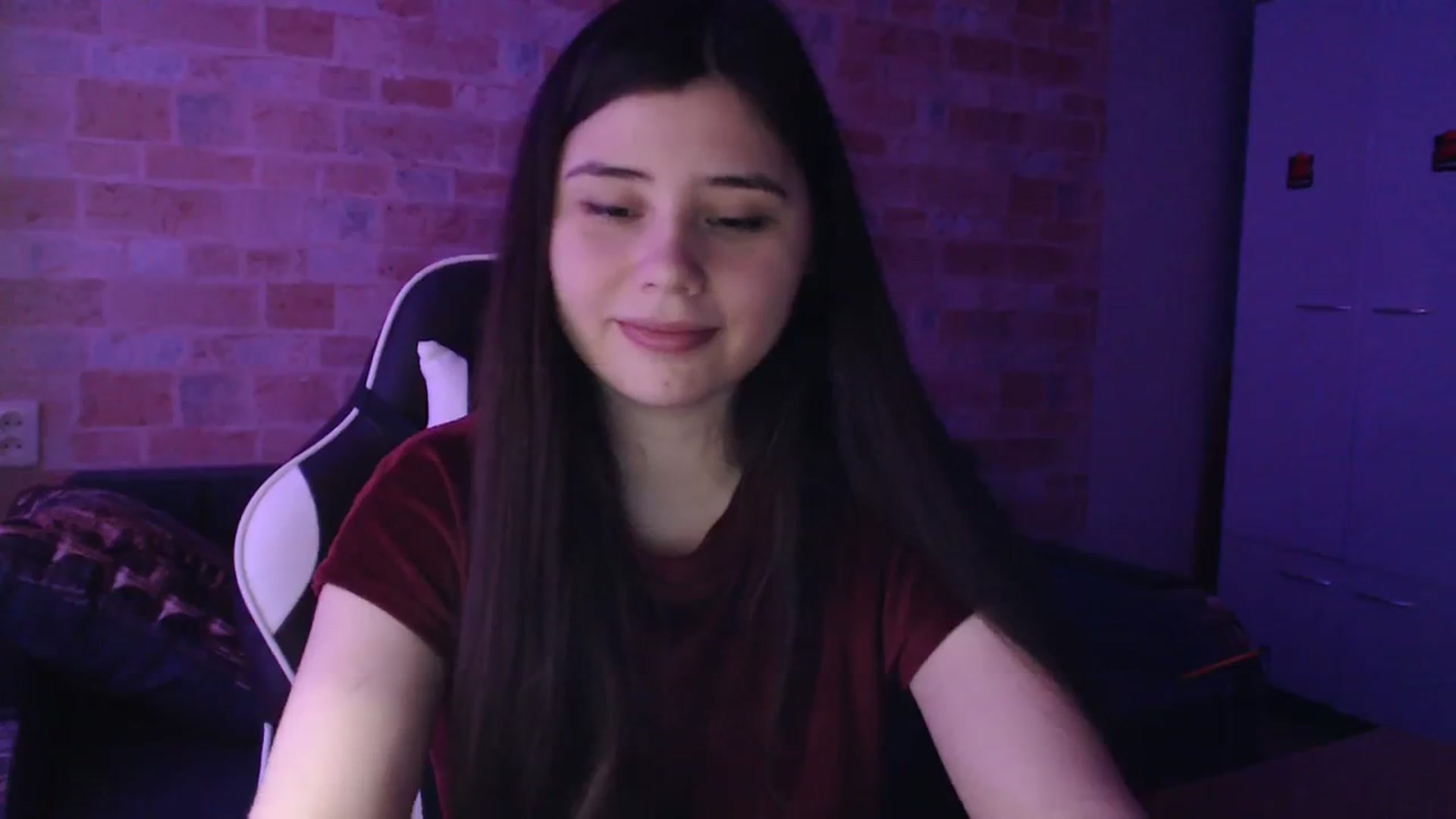 Gallery image thumbnail from Moon_light23's myfreecams stream on, 12/20/2023, 20:15 image 9 of 20
