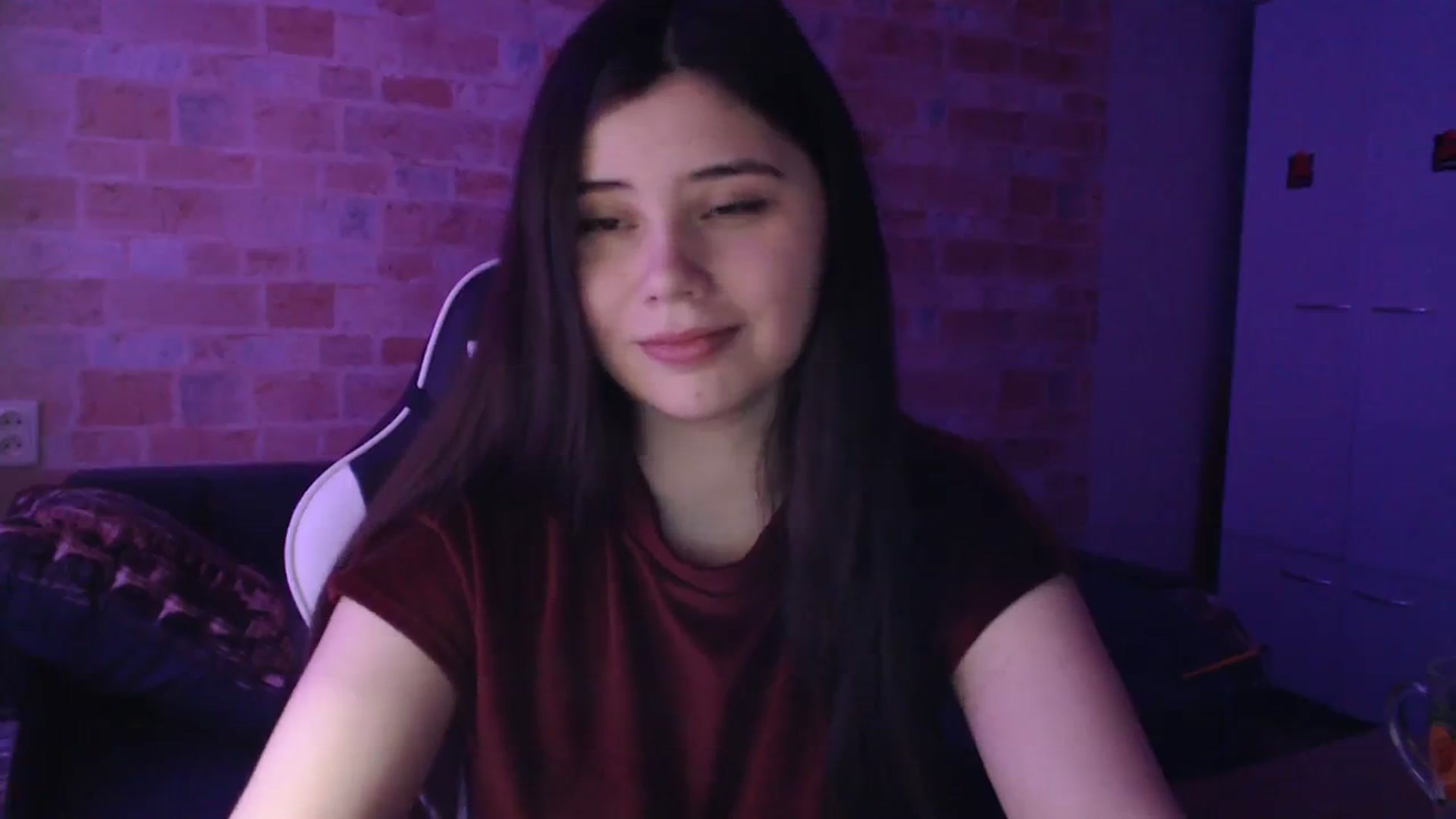 Gallery image thumbnail from Moon_light23's myfreecams stream on, 12/20/2023, 20:15 image 16 of 20