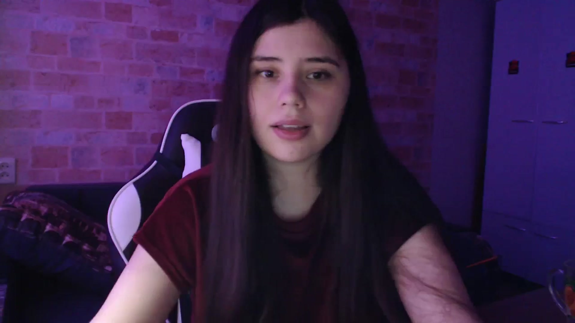 Gallery image thumbnail from Moon_light23's myfreecams stream on, 12/20/2023, 20:15 image 13 of 20