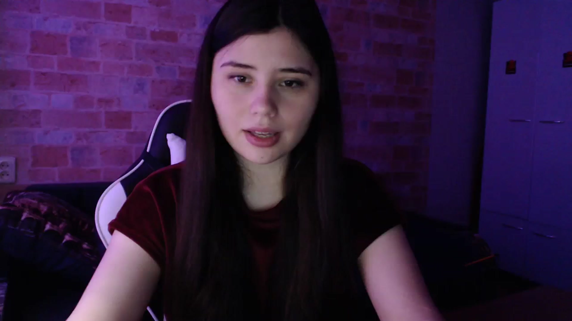Gallery image thumbnail from Moon_light23's myfreecams stream on, 12/20/2023, 20:15 image 1 of 20