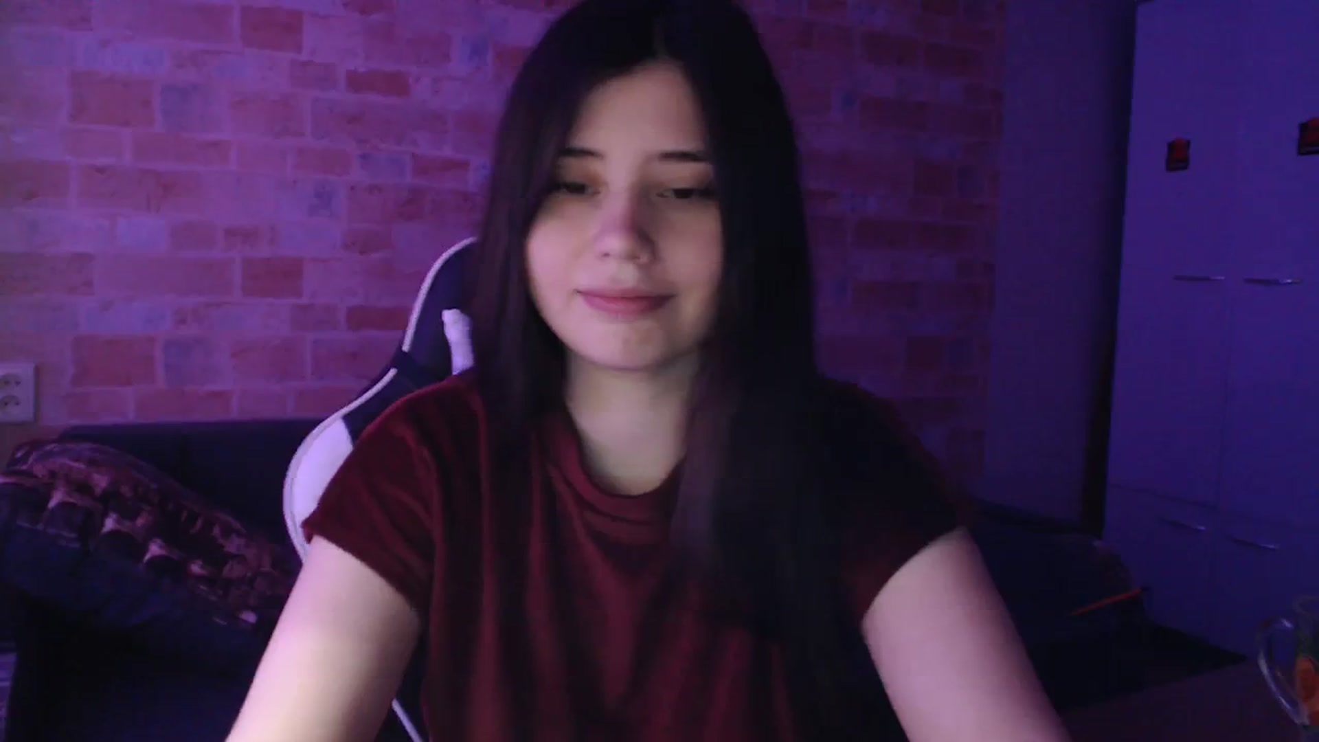 Gallery image thumbnail from Moon_light23's myfreecams stream on, 12/20/2023, 20:15 image 14 of 20