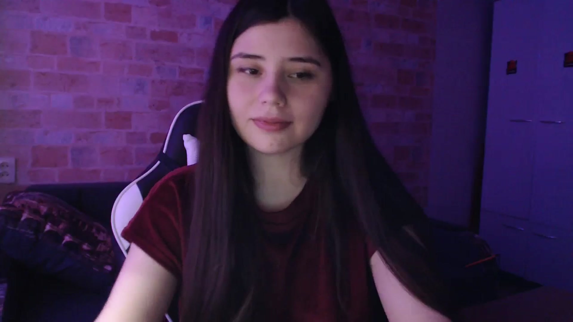Gallery image thumbnail from Moon_light23's myfreecams stream on, 12/20/2023, 20:15 image 11 of 20