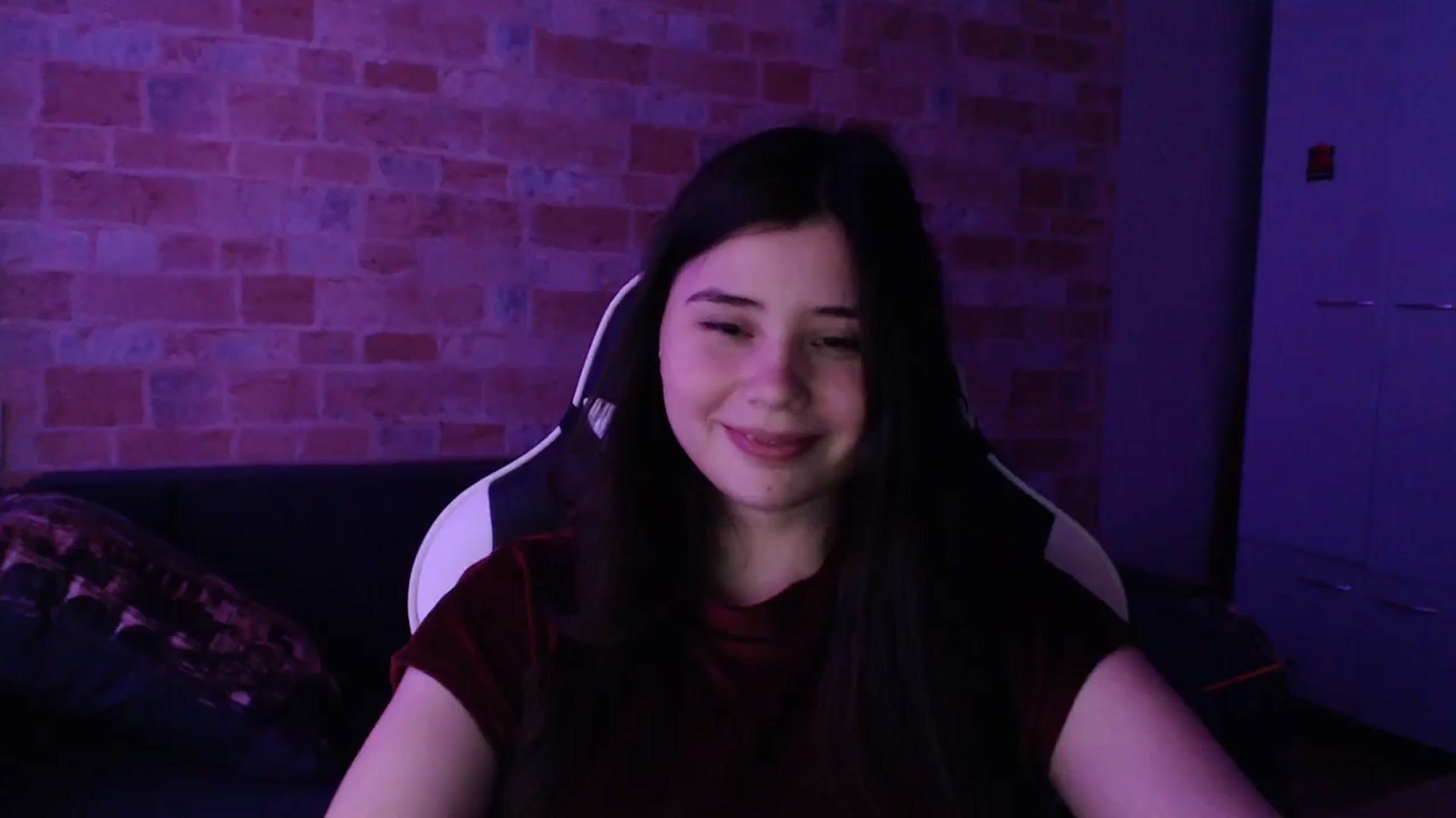 Gallery image thumbnail from Moon_light23's myfreecams stream on, 12/20/2023, 20:45 image 11 of 20