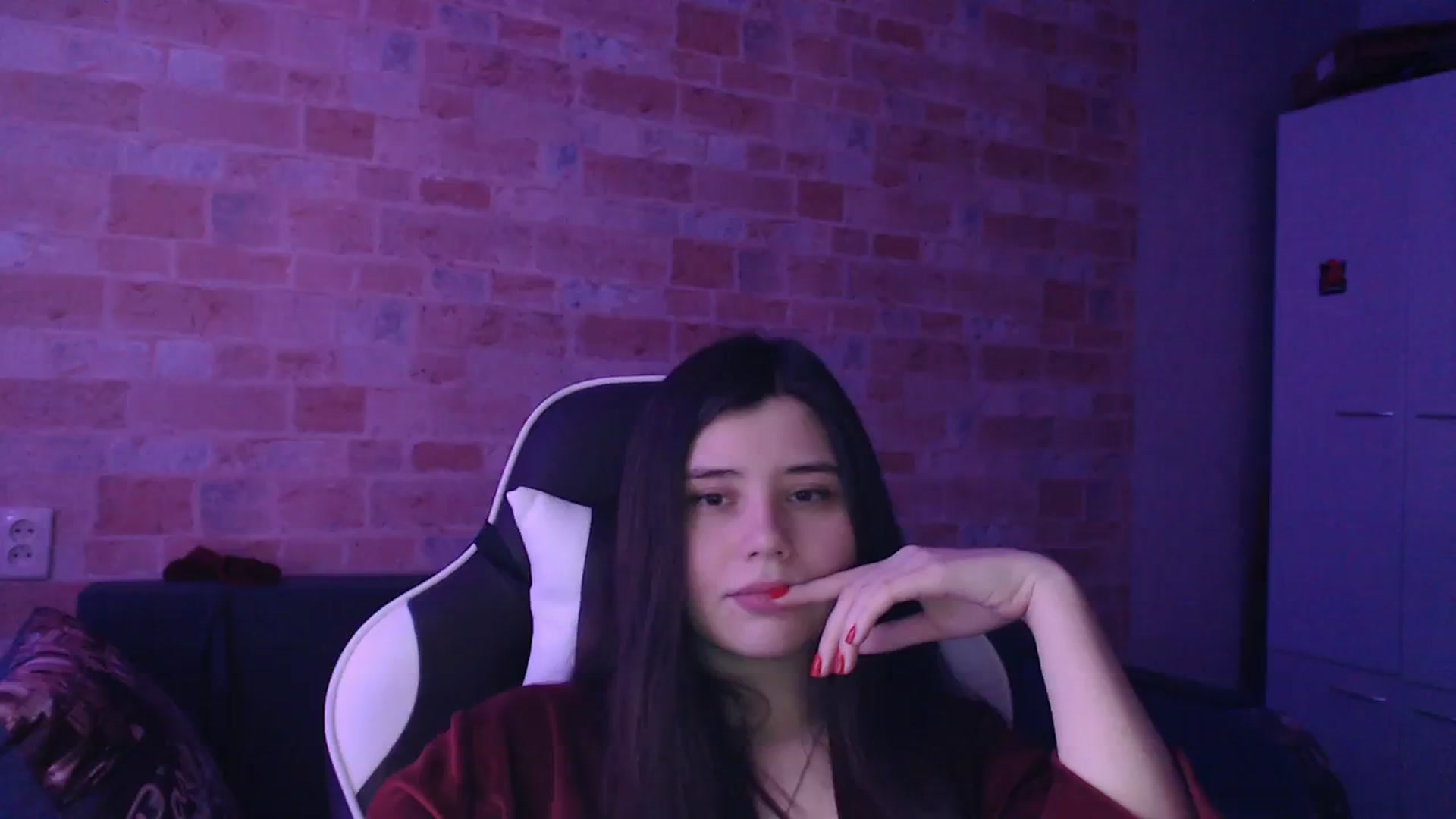 Gallery image thumbnail from Moon_light23's myfreecams stream on, 02/06/2024, 20:22 image 18 of 20