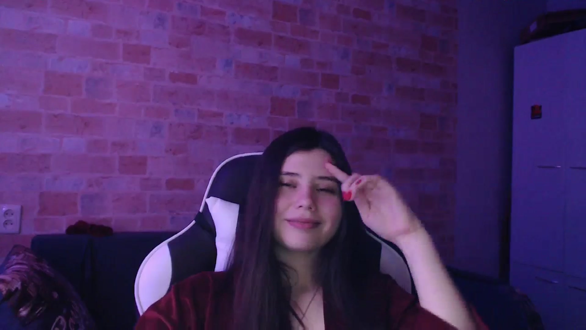 Gallery image thumbnail from Moon_light23's myfreecams stream on, 02/06/2024, 20:22 image 19 of 20