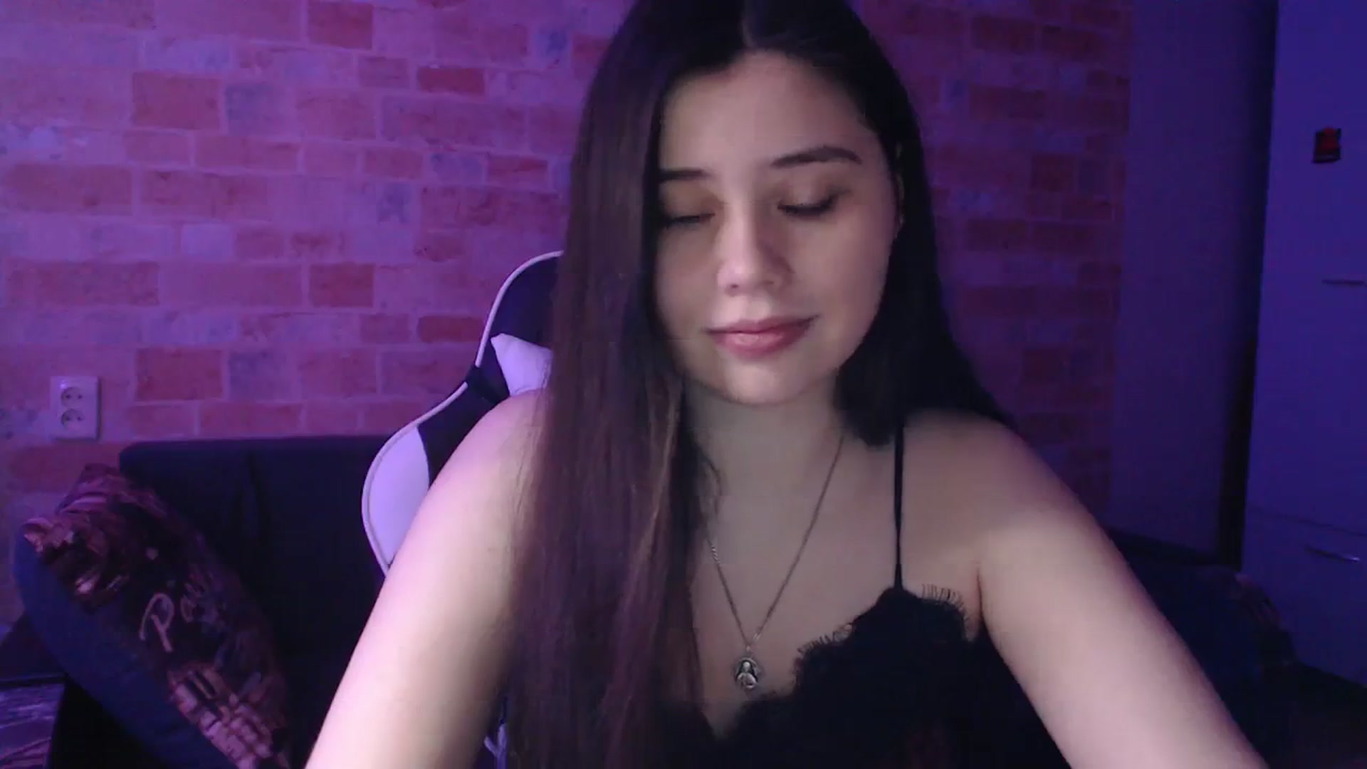 Gallery image thumbnail from Moon_light23's myfreecams stream on, 02/11/2024, 20:48 image 2 of 20