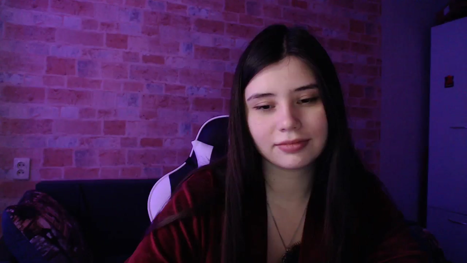 Gallery image thumbnail from Moon_light23's myfreecams stream on, 03/09/2024, 18:41 image 3 of 20