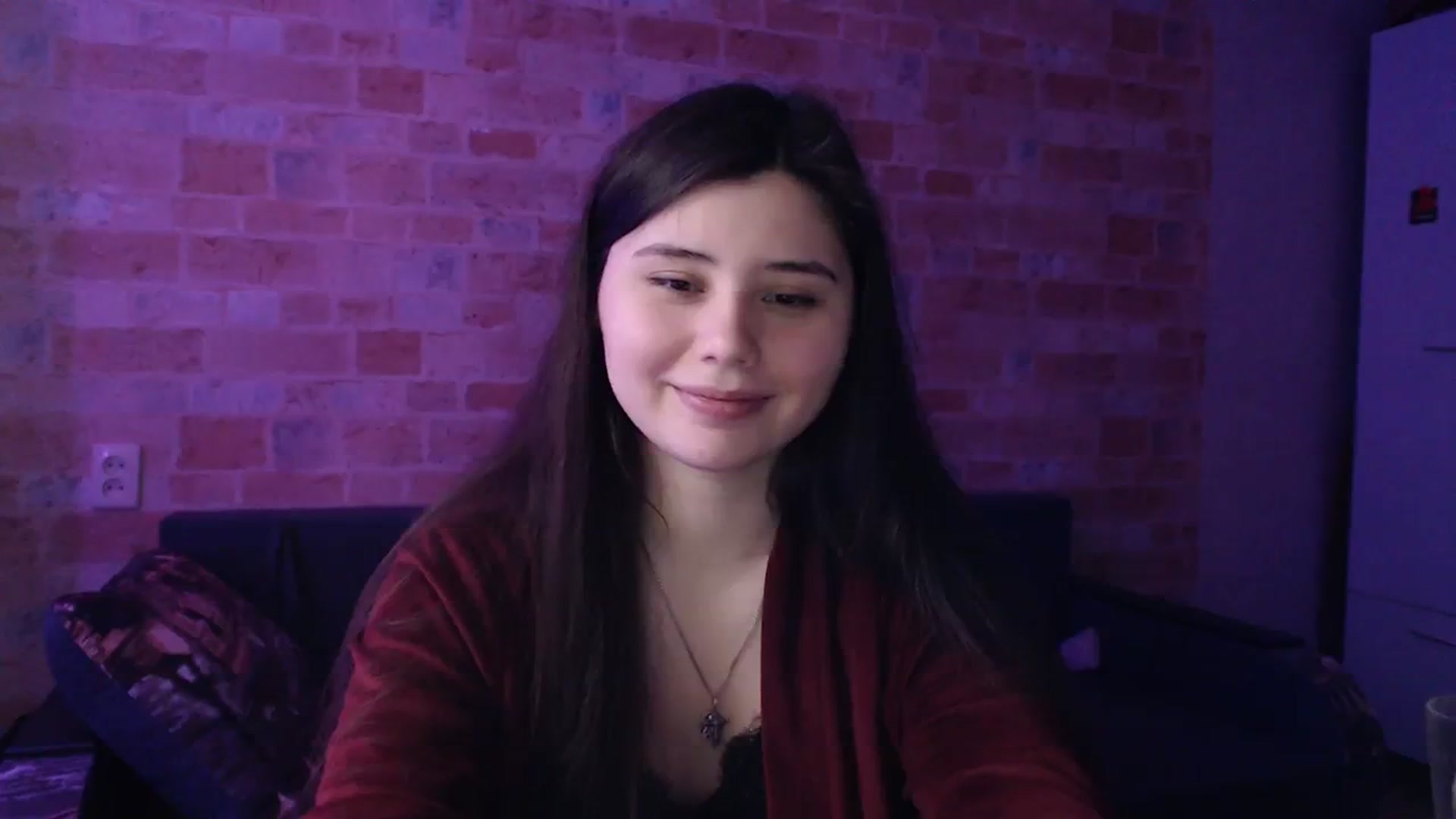 Gallery image thumbnail from Moon_light23's myfreecams stream on, 03/13/2024, 20:14 image 17 of 20