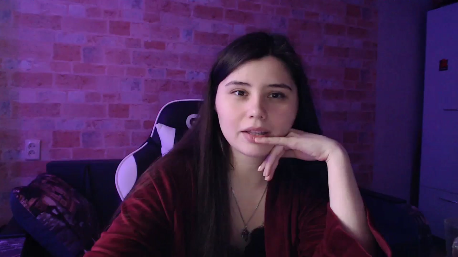 Gallery image thumbnail from Moon_light23's myfreecams stream on, 03/13/2024, 20:14 image 15 of 20
