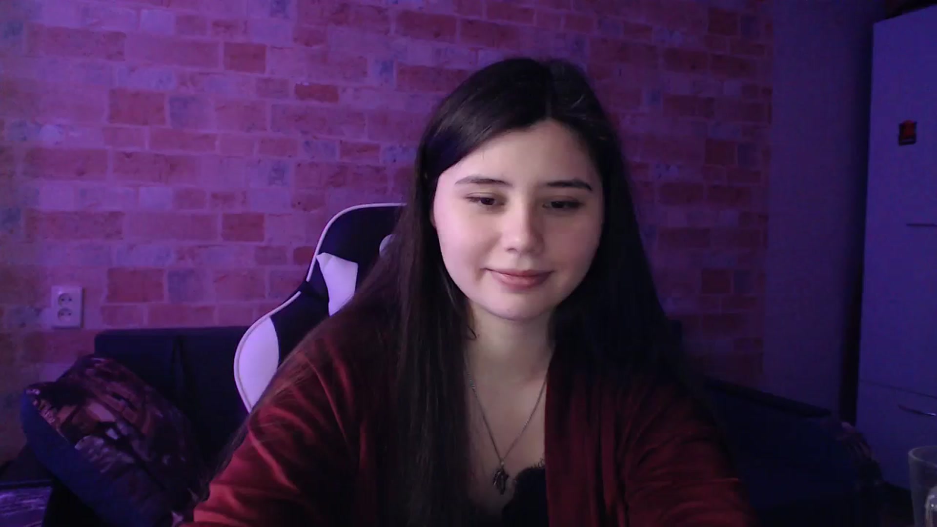 Gallery image thumbnail from Moon_light23's myfreecams stream on, 03/13/2024, 20:14 image 14 of 20
