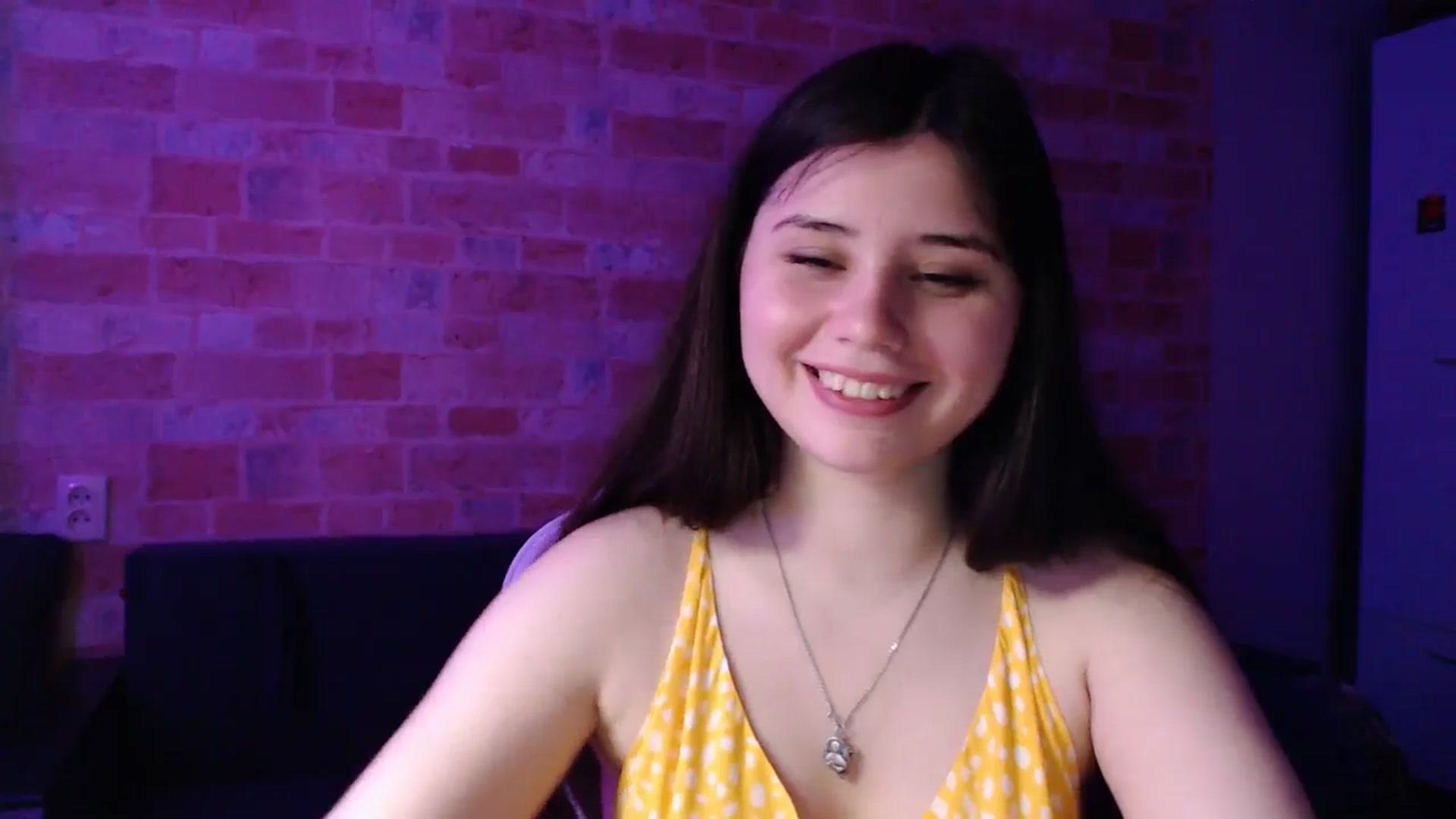 Gallery image thumbnail from Moon_light23's myfreecams stream on, 04/16/2024, 19:29 image 19 of 20
