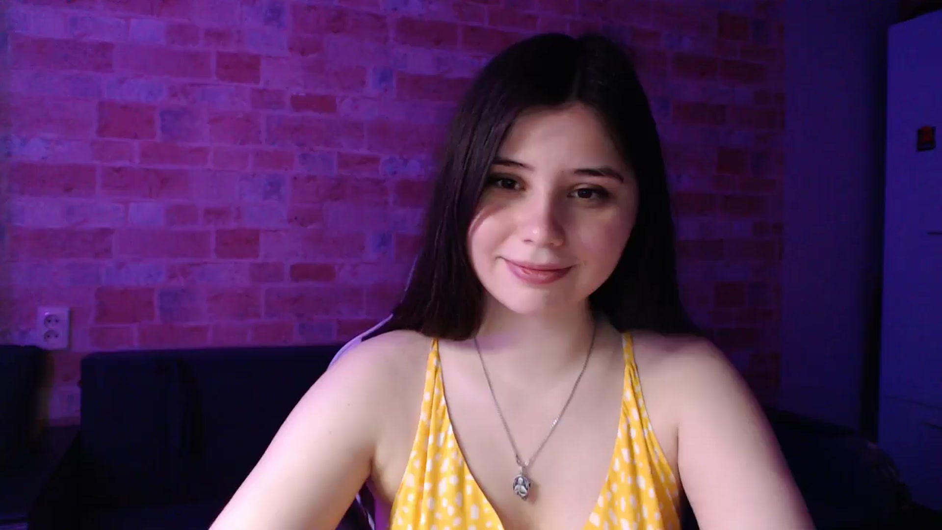 Gallery image thumbnail from Moon_light23's myfreecams stream on, 04/16/2024, 19:29 image 7 of 20
