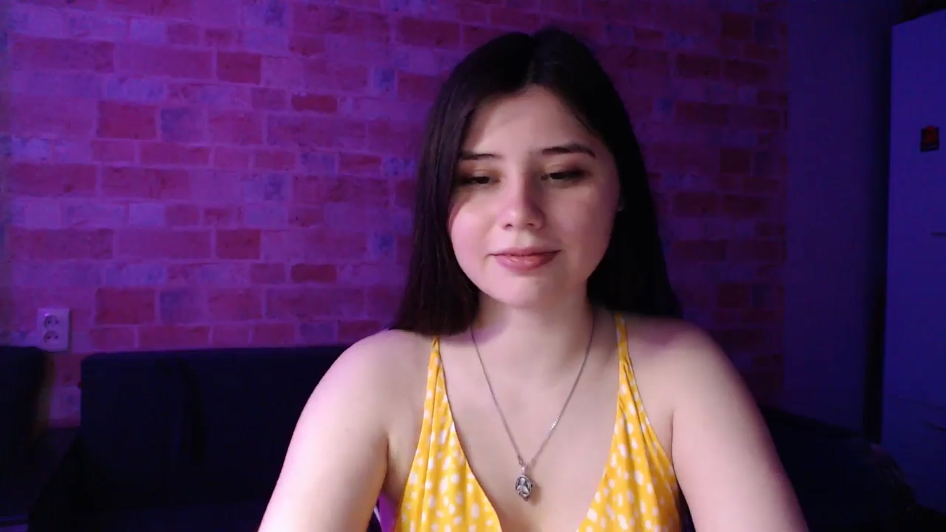 Gallery image thumbnail from Moon_light23's myfreecams stream on, 04/16/2024, 19:29 image 5 of 20
