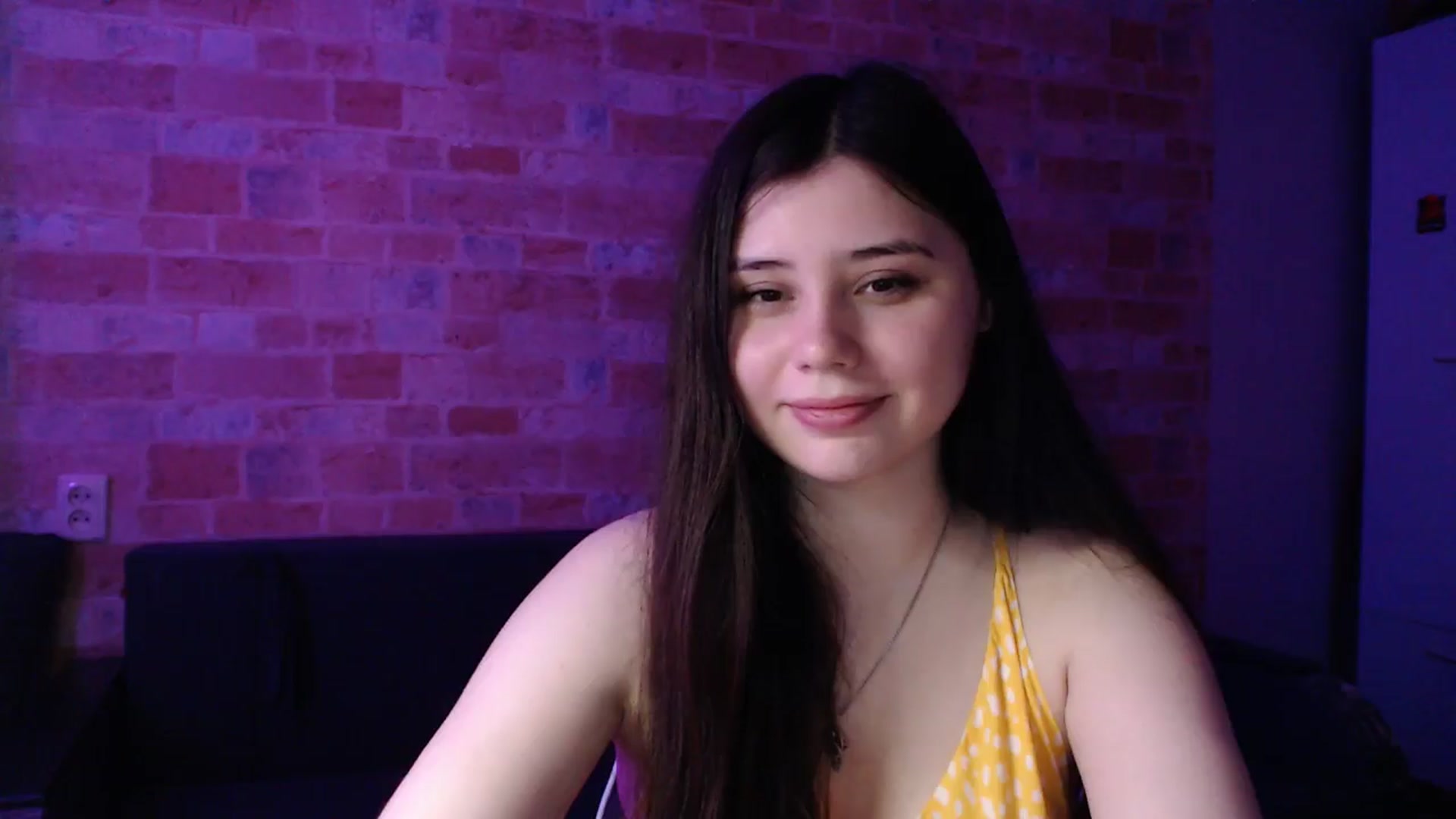 Gallery image thumbnail from Moon_light23's myfreecams stream on, 04/16/2024, 19:29 image 3 of 20