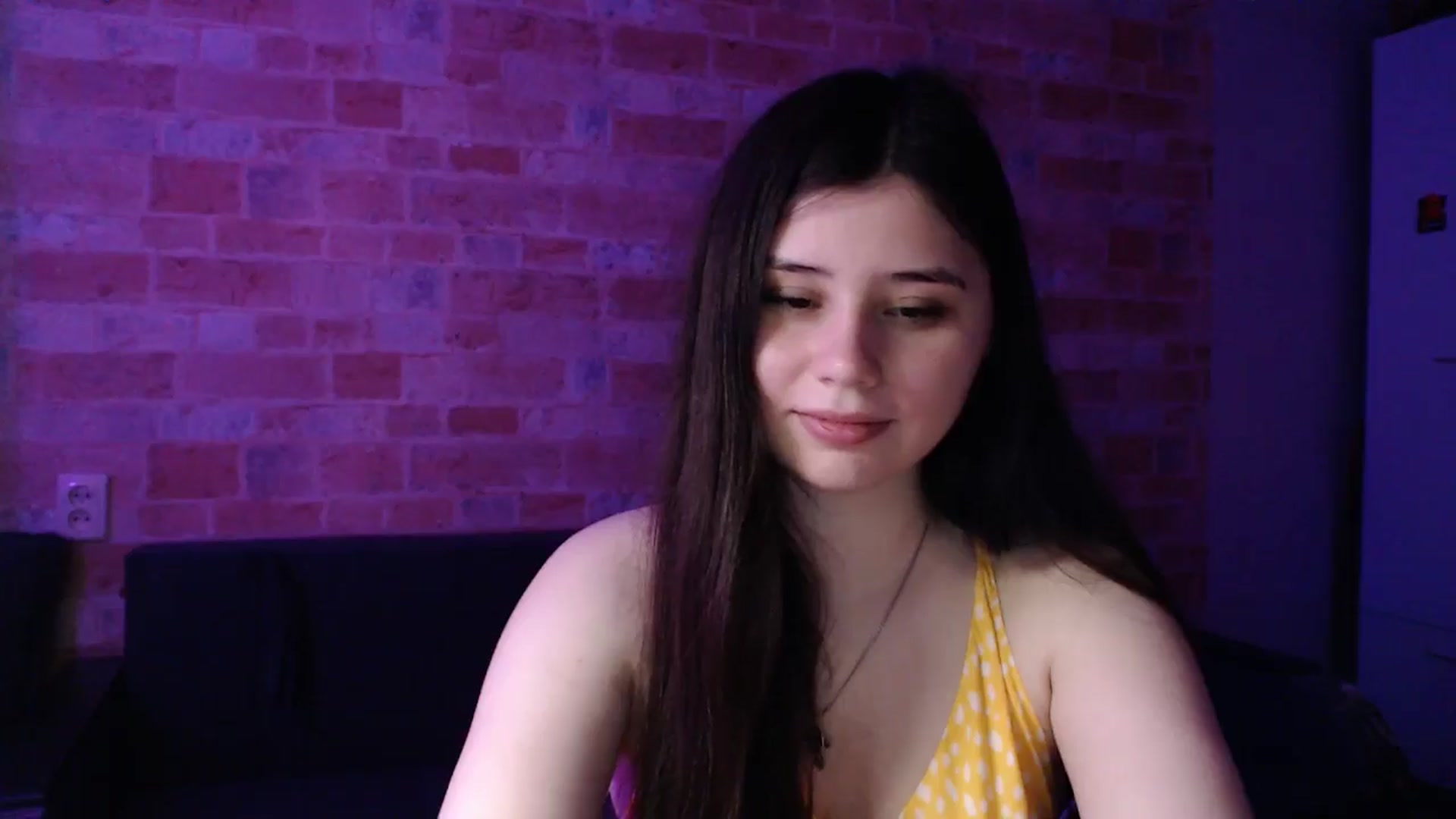 Gallery image thumbnail from Moon_light23's myfreecams stream on, 04/16/2024, 19:29 image 2 of 20