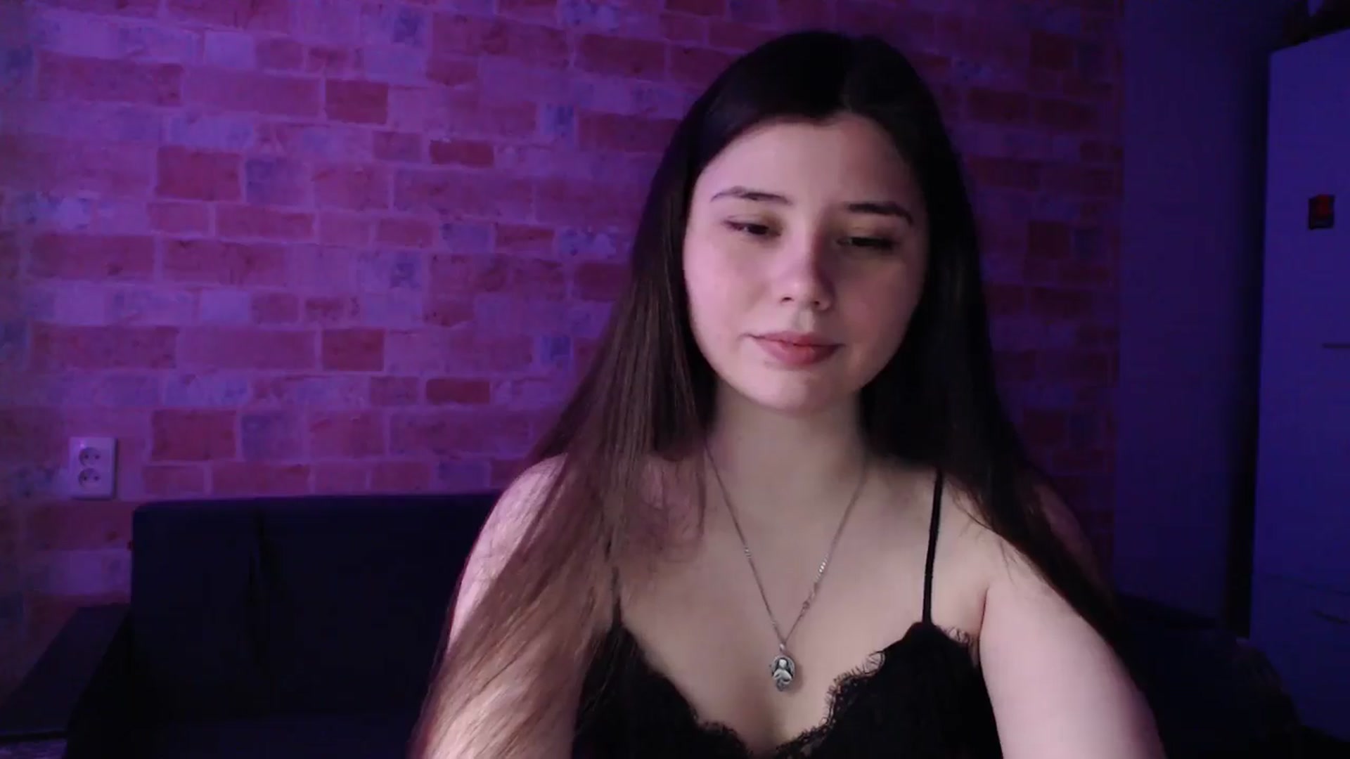 Gallery image thumbnail from Moon_light23's myfreecams stream on, 04/23/2024, 18:08 image 4 of 20