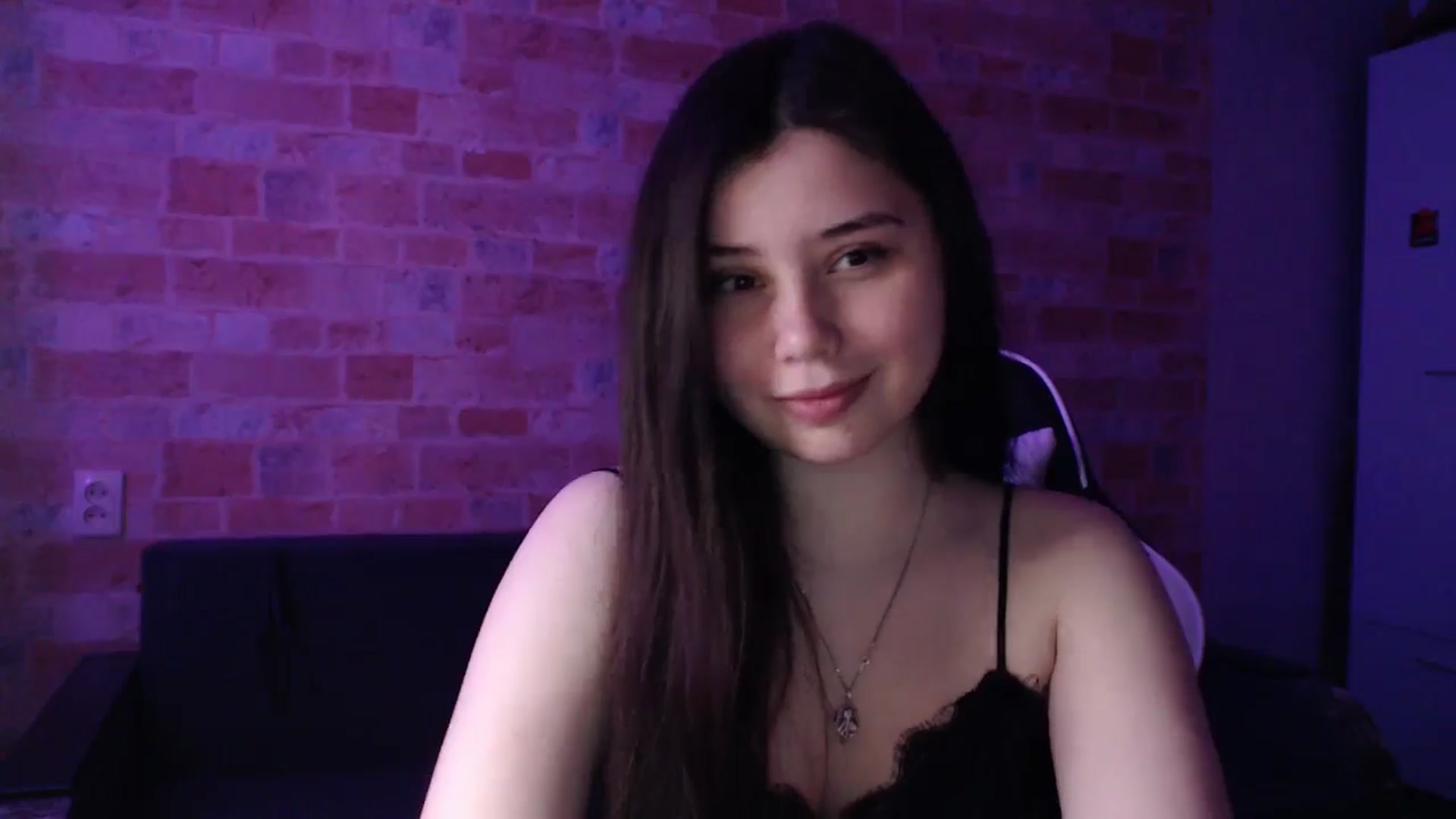 Gallery image thumbnail from Moon_light23's myfreecams stream on, 04/23/2024, 18:08 image 17 of 20