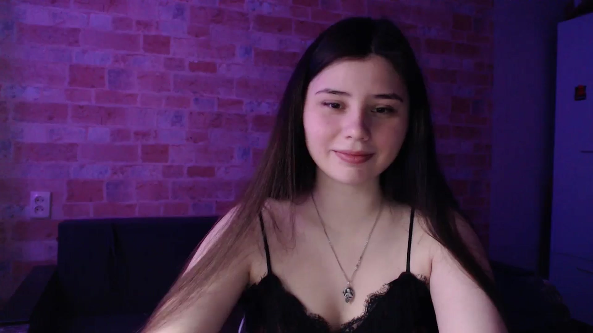 Gallery image thumbnail from Moon_light23's myfreecams stream on, 04/23/2024, 18:08 image 7 of 20