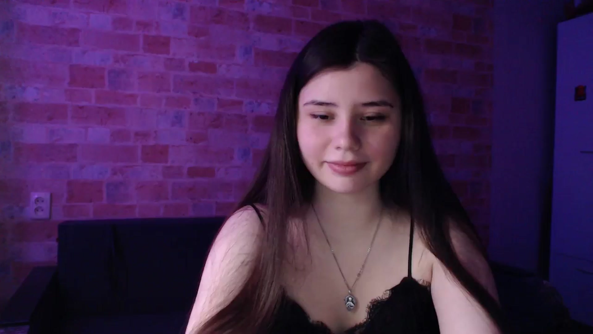 Gallery image thumbnail from Moon_light23's myfreecams stream on, 04/23/2024, 18:08 image 11 of 20