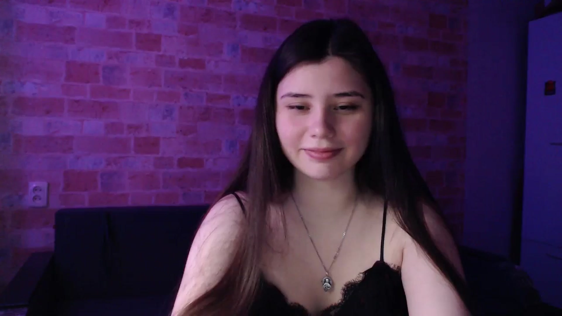 Gallery image thumbnail from Moon_light23's myfreecams stream on, 04/23/2024, 18:08 image 10 of 20