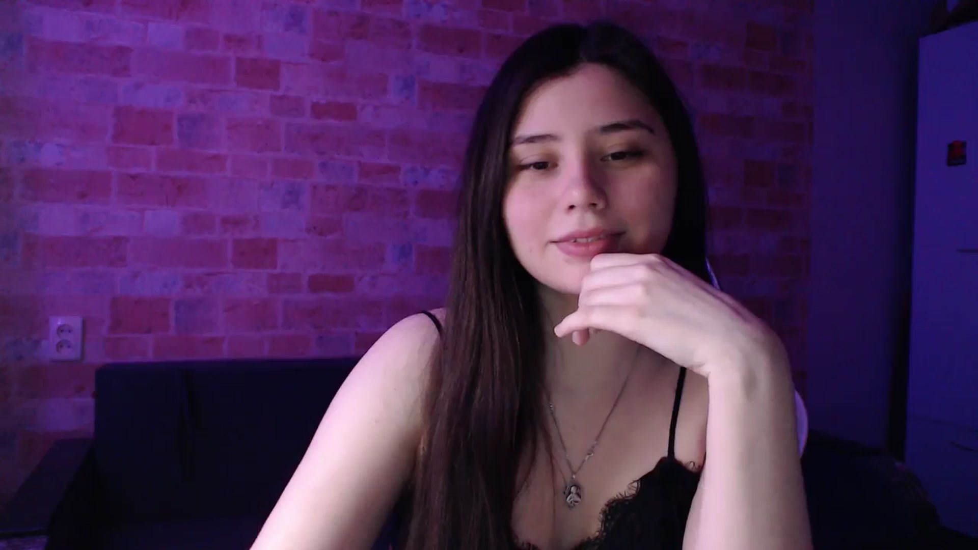 Gallery image thumbnail from Moon_light23's myfreecams stream on, 04/23/2024, 18:08 image 15 of 20