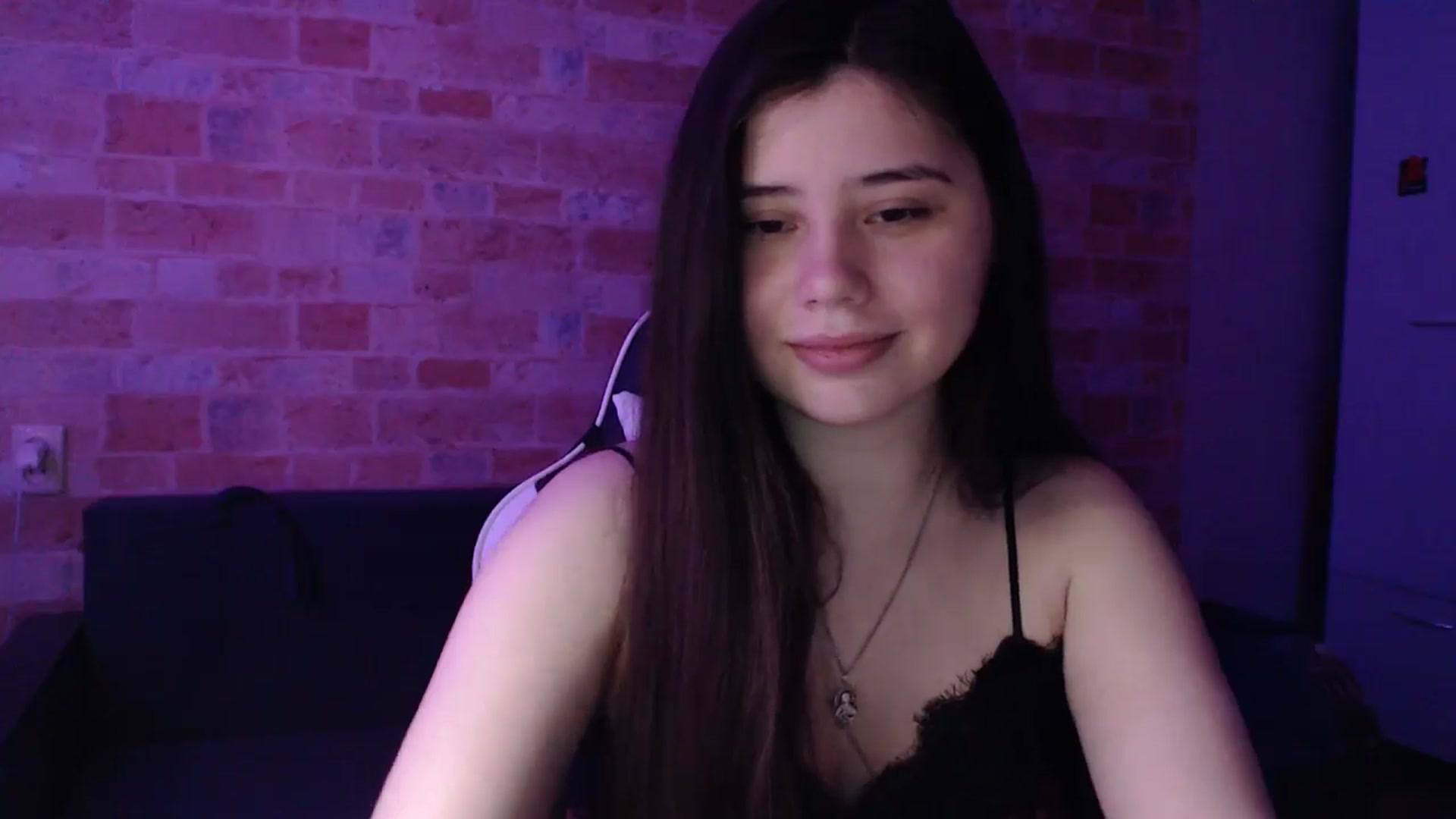 Gallery image thumbnail from Moon_light23's myfreecams stream on, 04/28/2024, 19:32 image 12 of 20